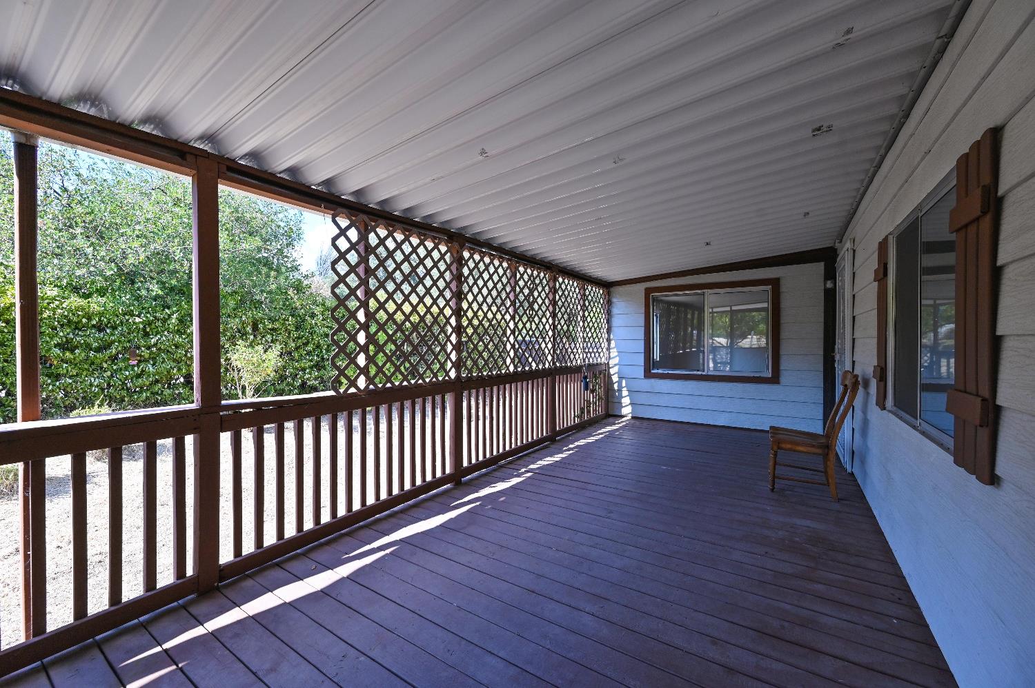 1805 Live Oak Dr.