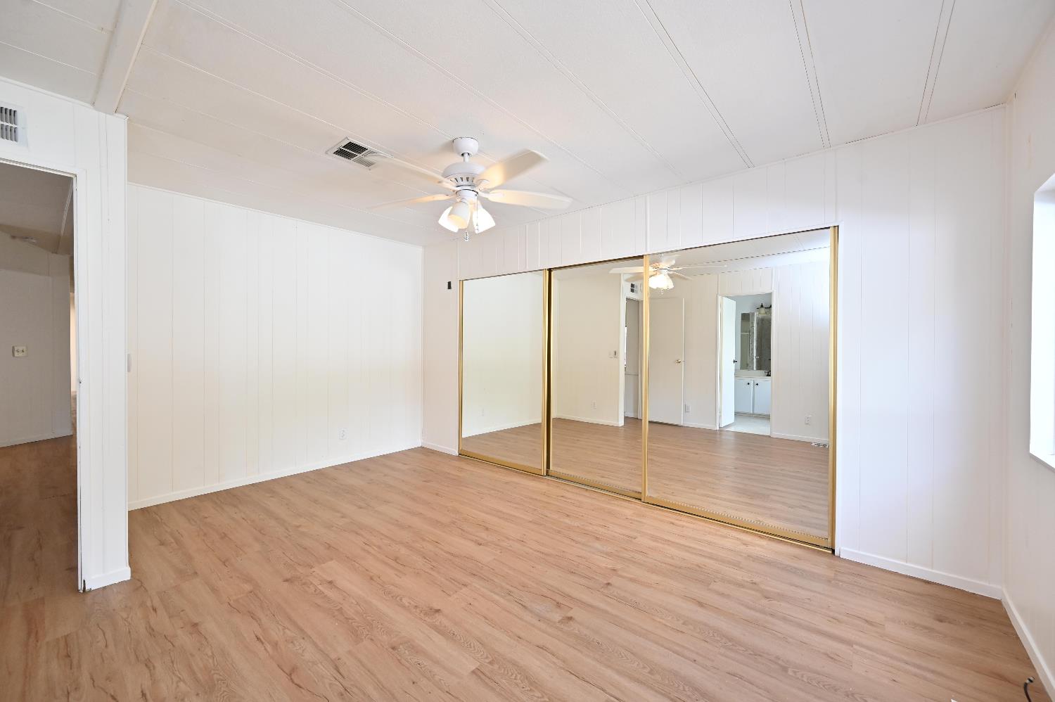 1805 Live Oak Dr.