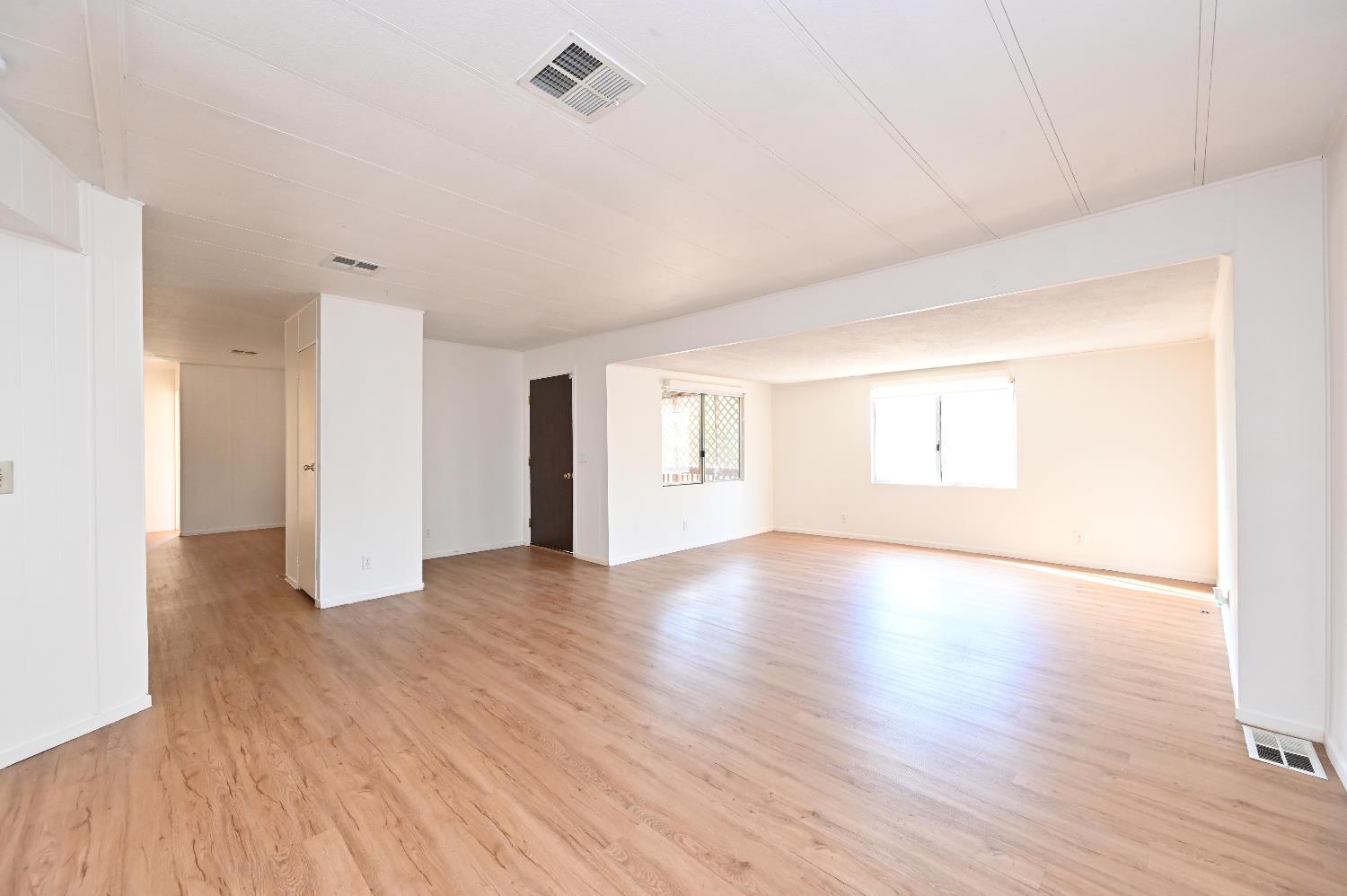 1805 Live Oak Dr.