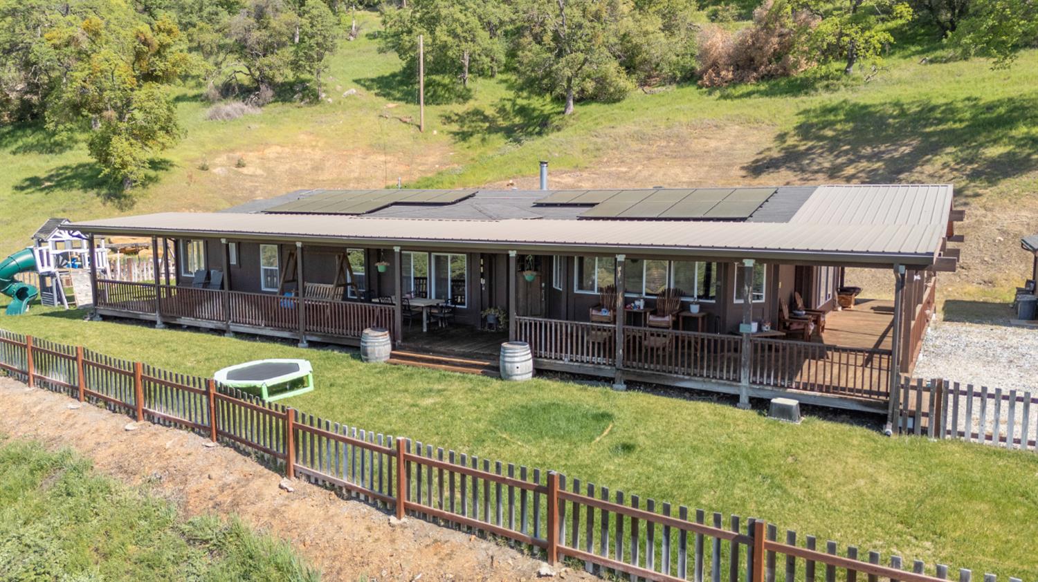 1560 Pinto Dr