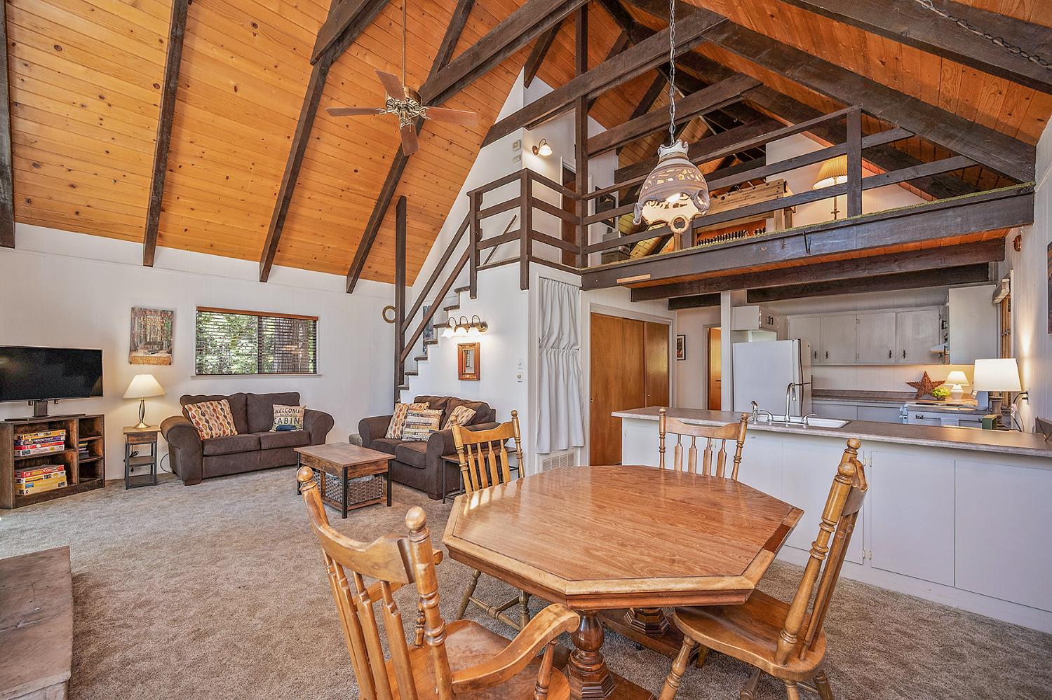 1608 Seminole Way