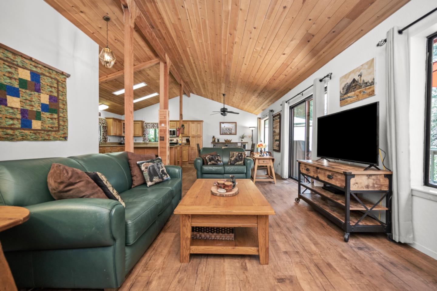 3465 Lakemont DR