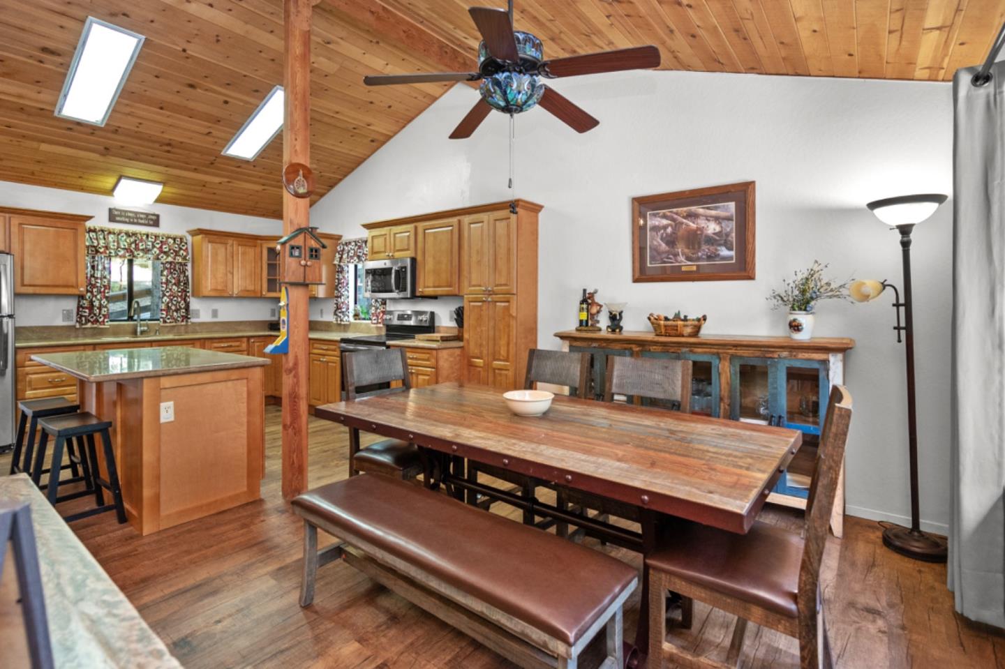 3465 Lakemont DR