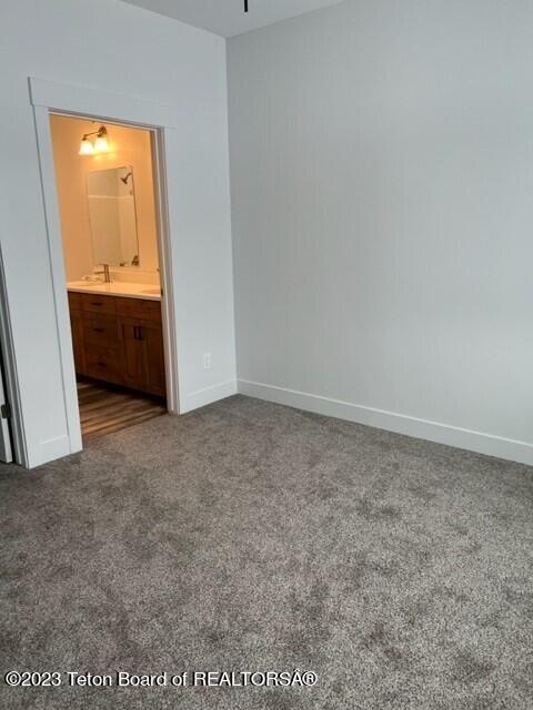 255 RIVER CIRCLE Unit: 19