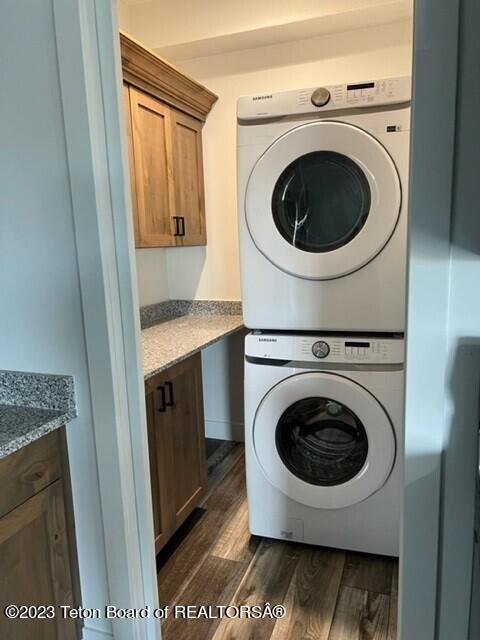 255 RIVER CIRCLE Unit: 19