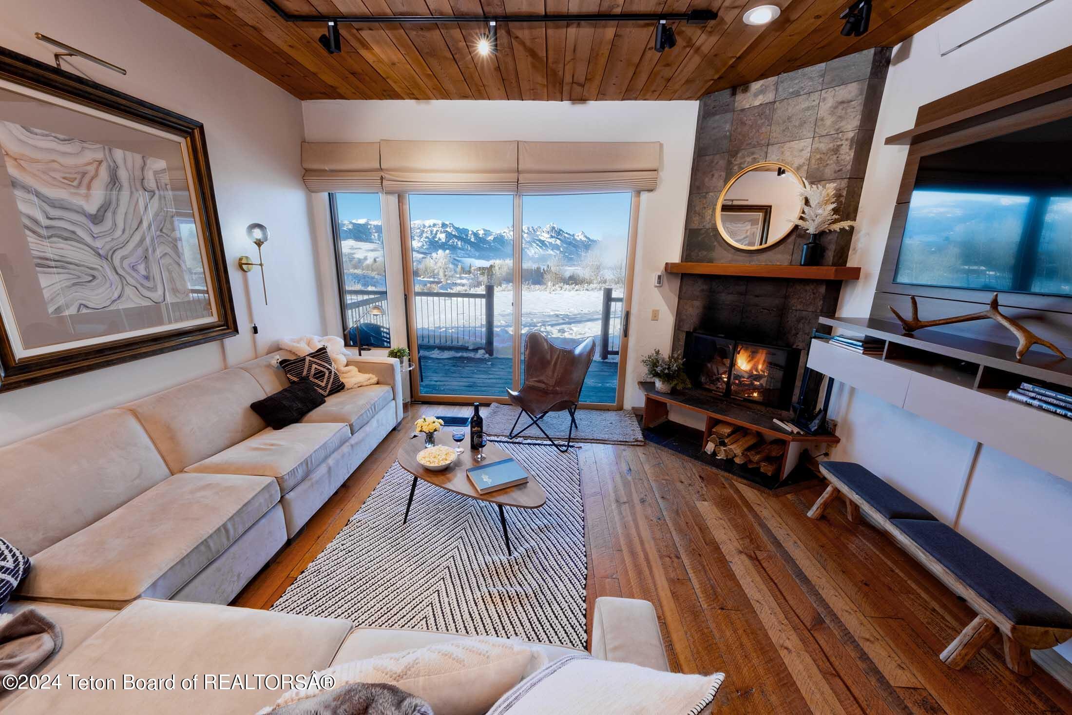 1674 N EAST BUTTE Road Unit: 3153