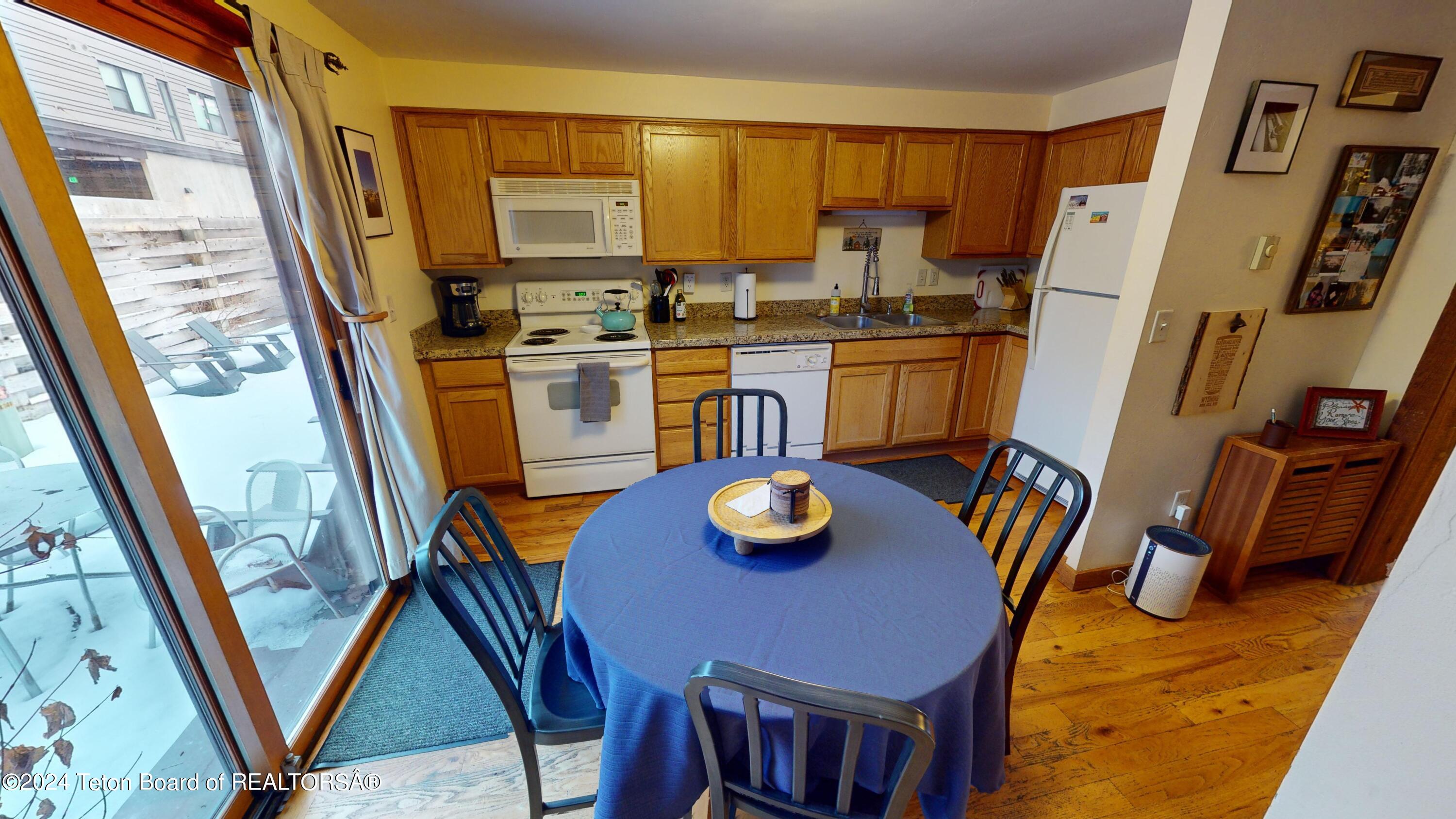 340 N MILLWARD Street, 28