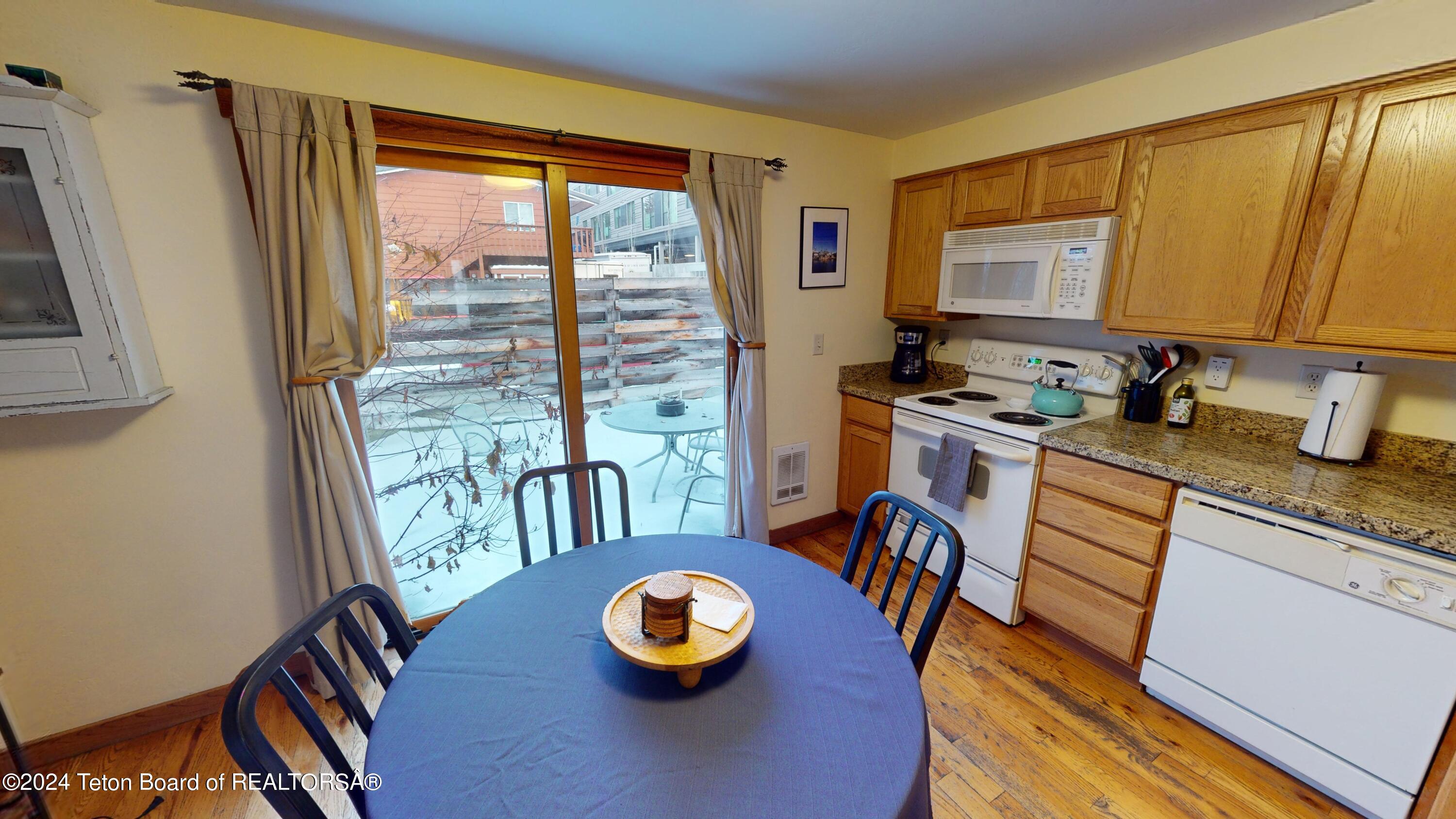 340 N MILLWARD Street, 28