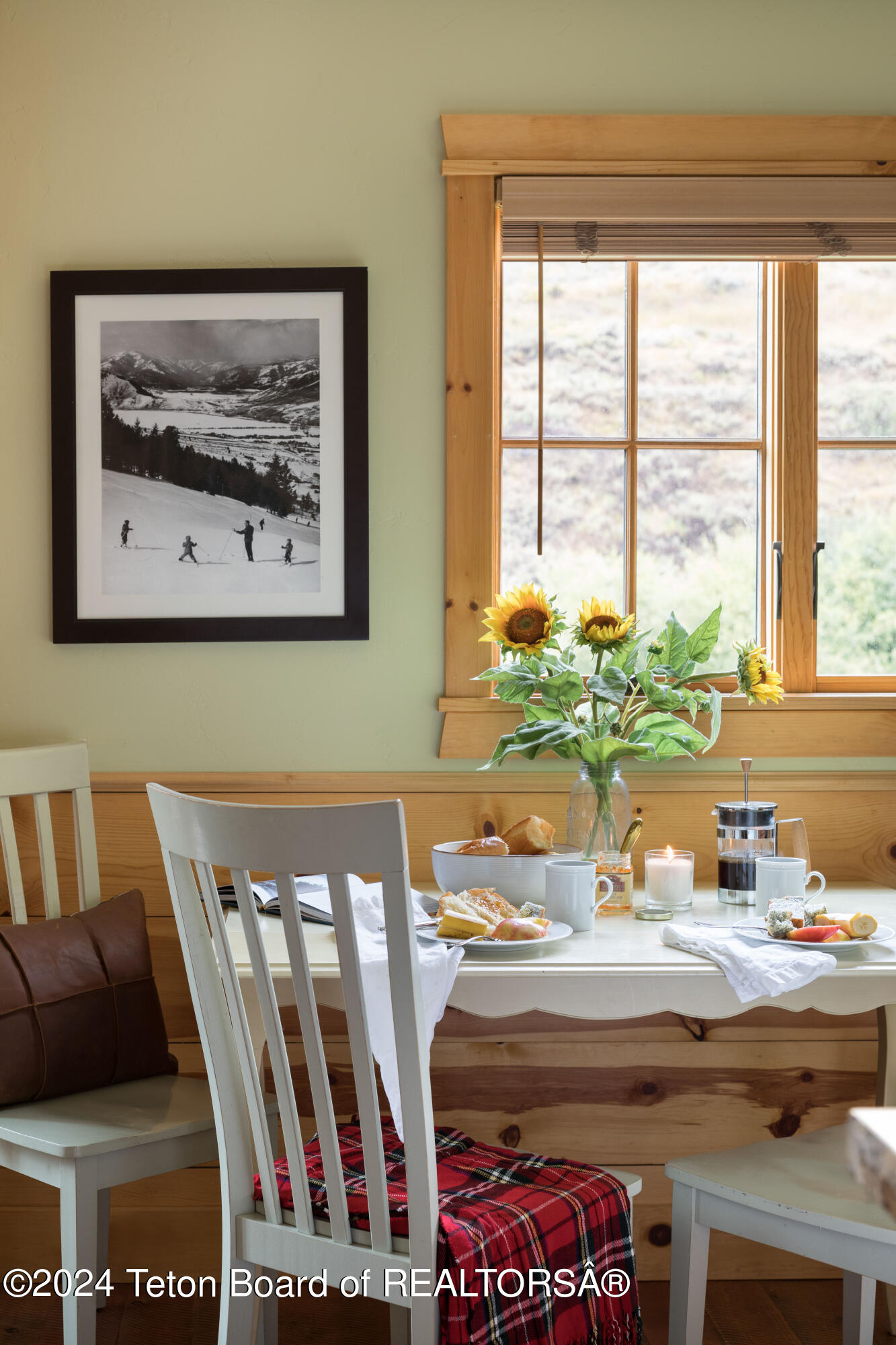 433, 435 N GLENWOOD Street