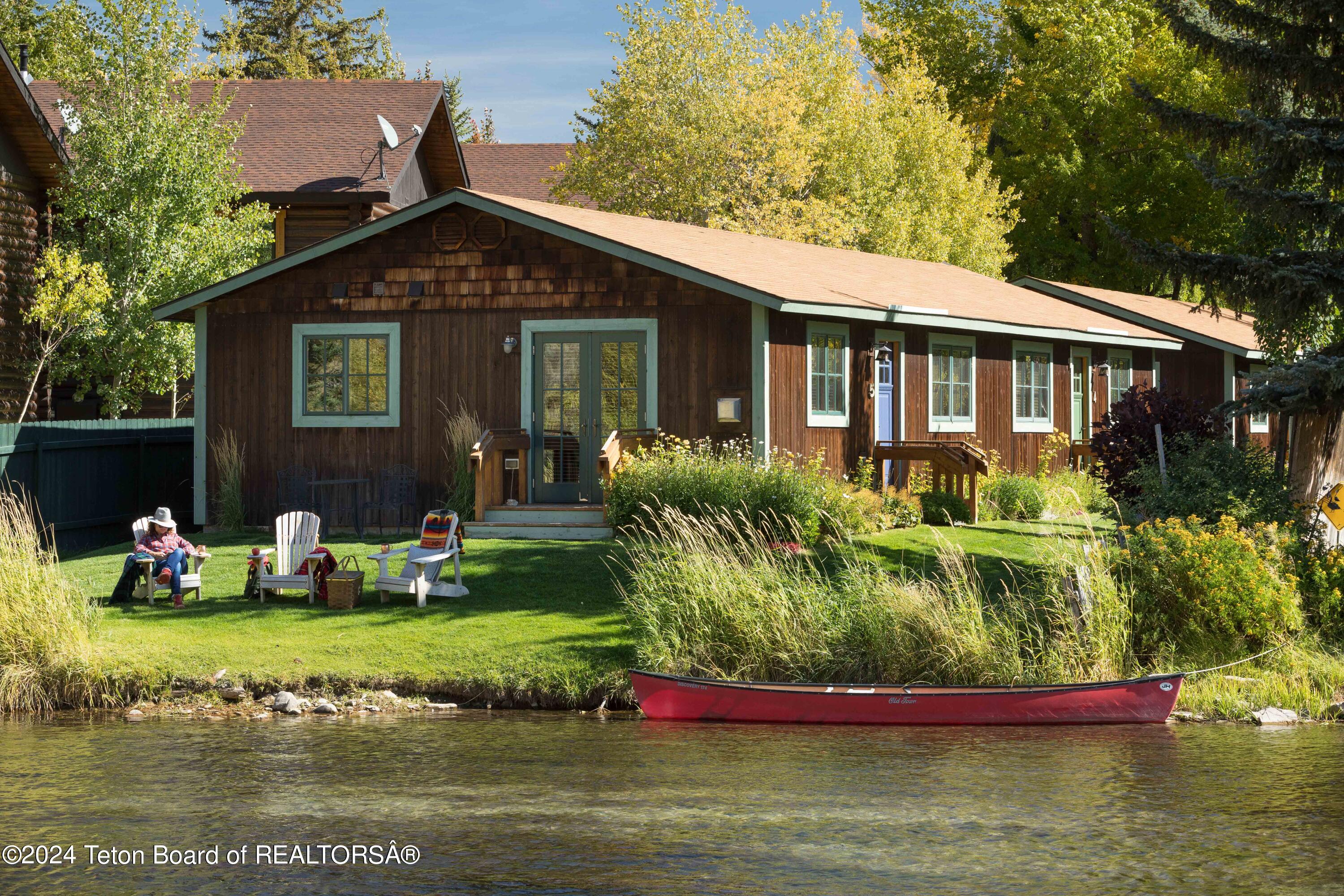 433, 435 N GLENWOOD Street