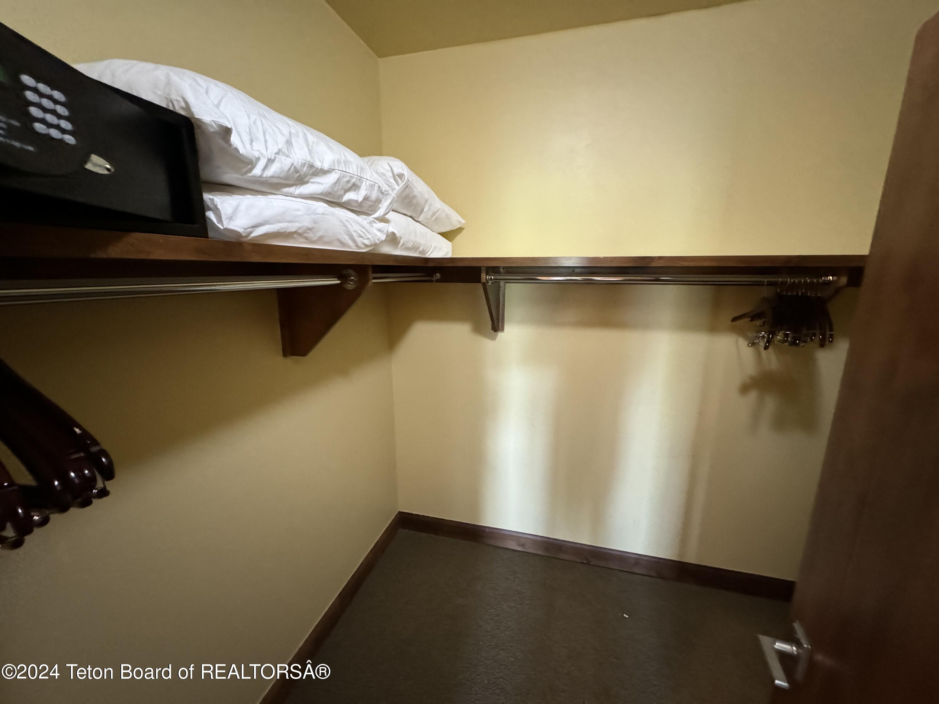 526 LOWER SNOW KING Loop, 262