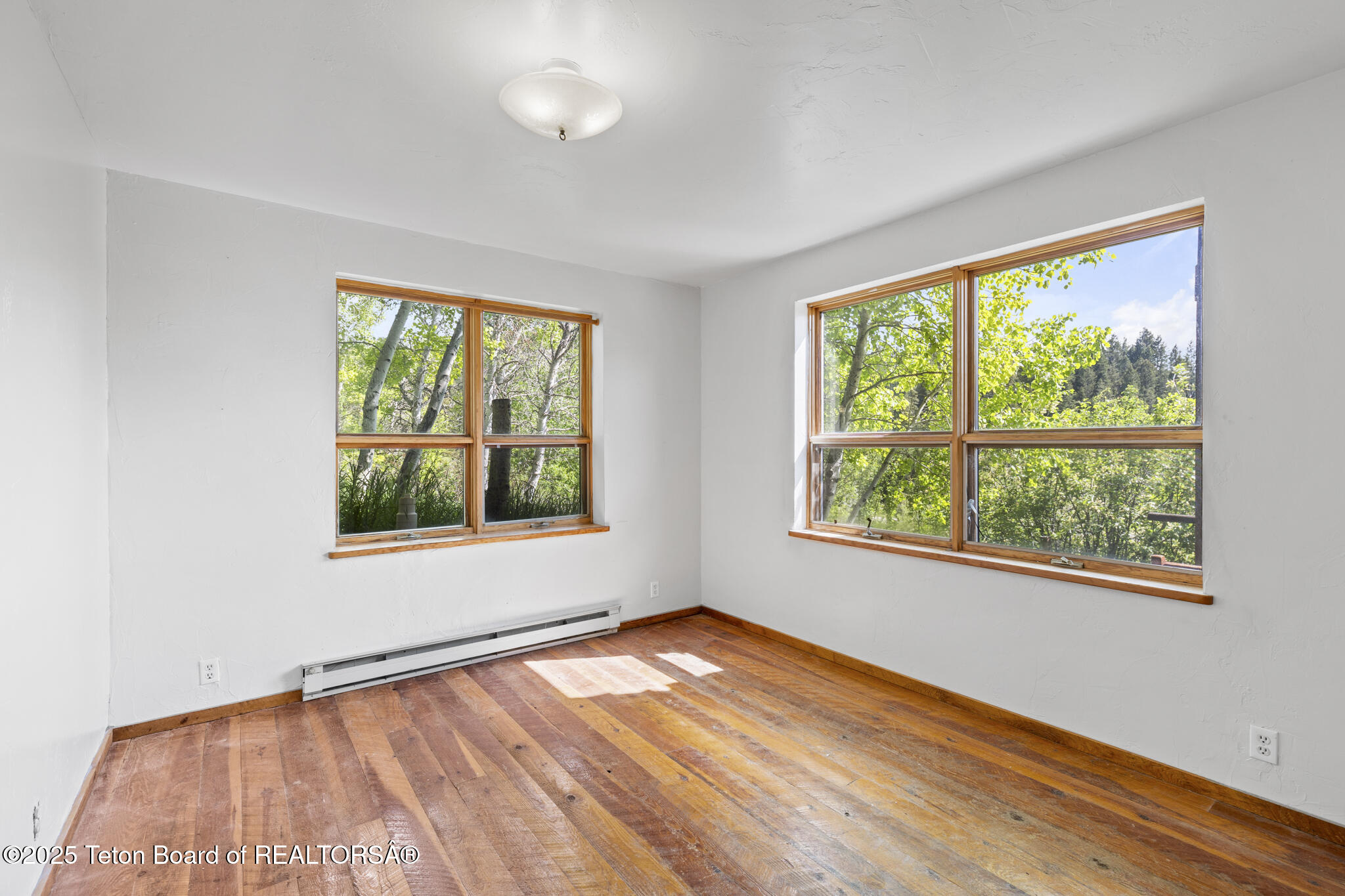 2077 HIGHLAND Way