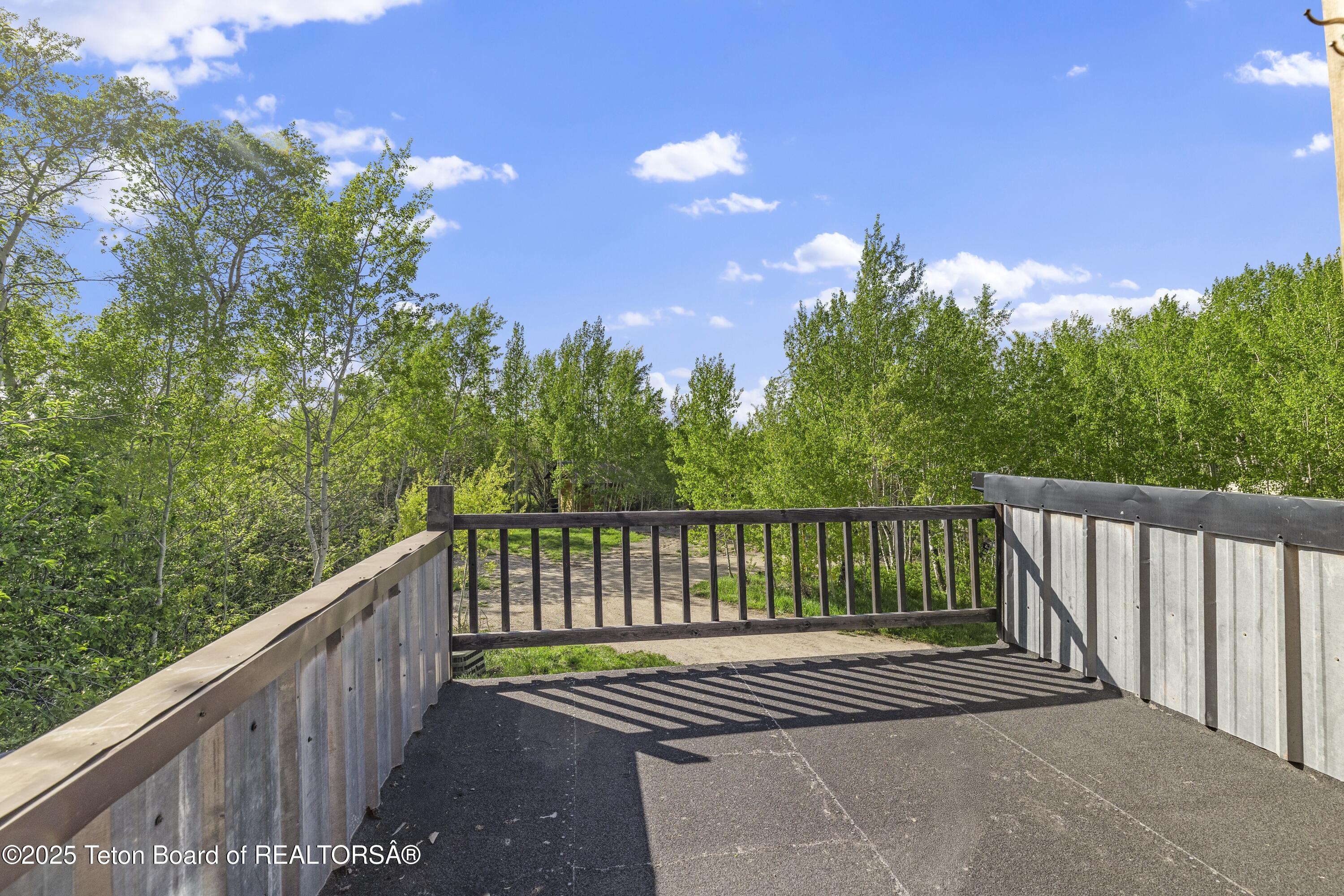 2077 HIGHLAND Way