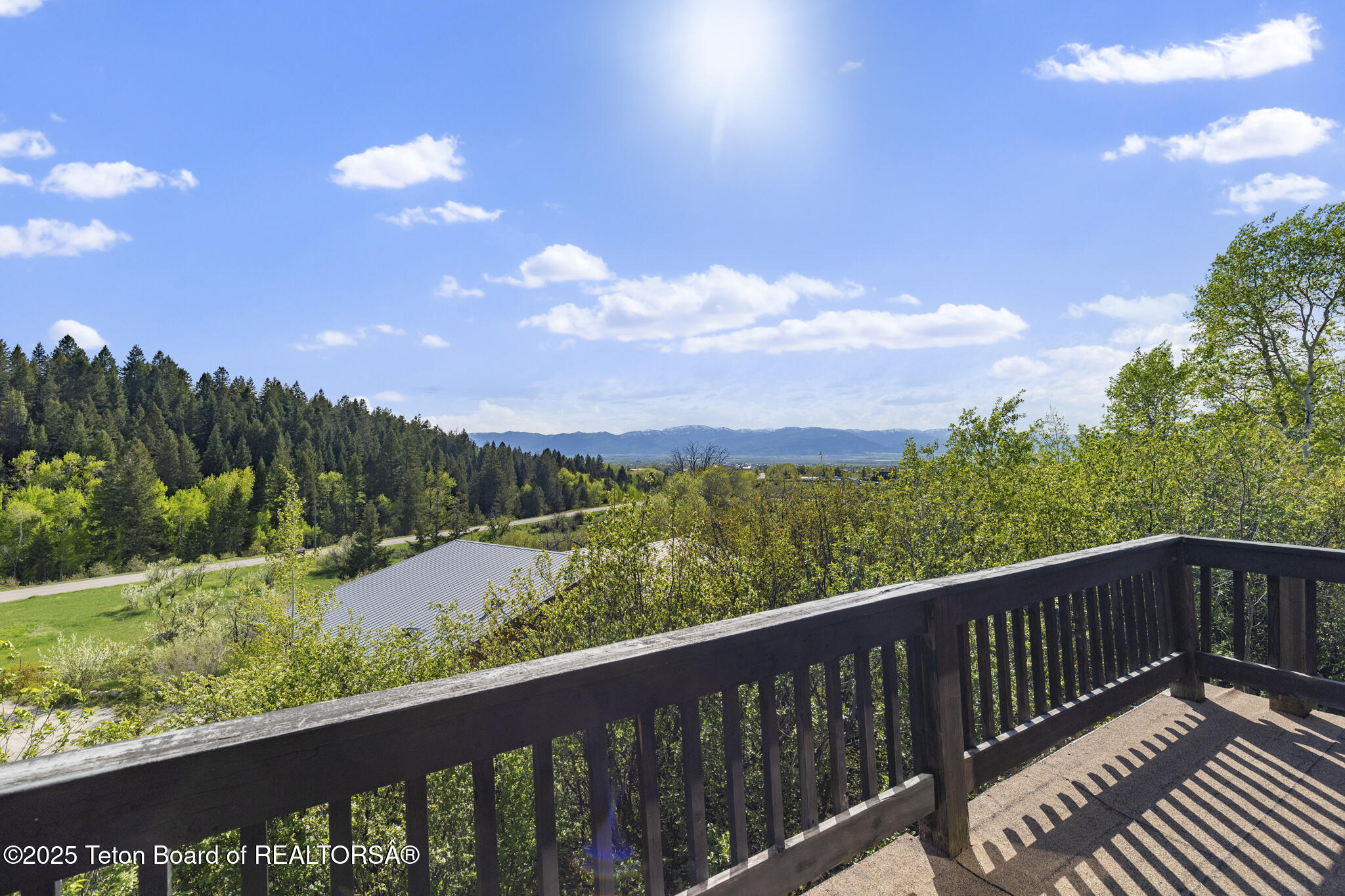 2077 HIGHLAND Way