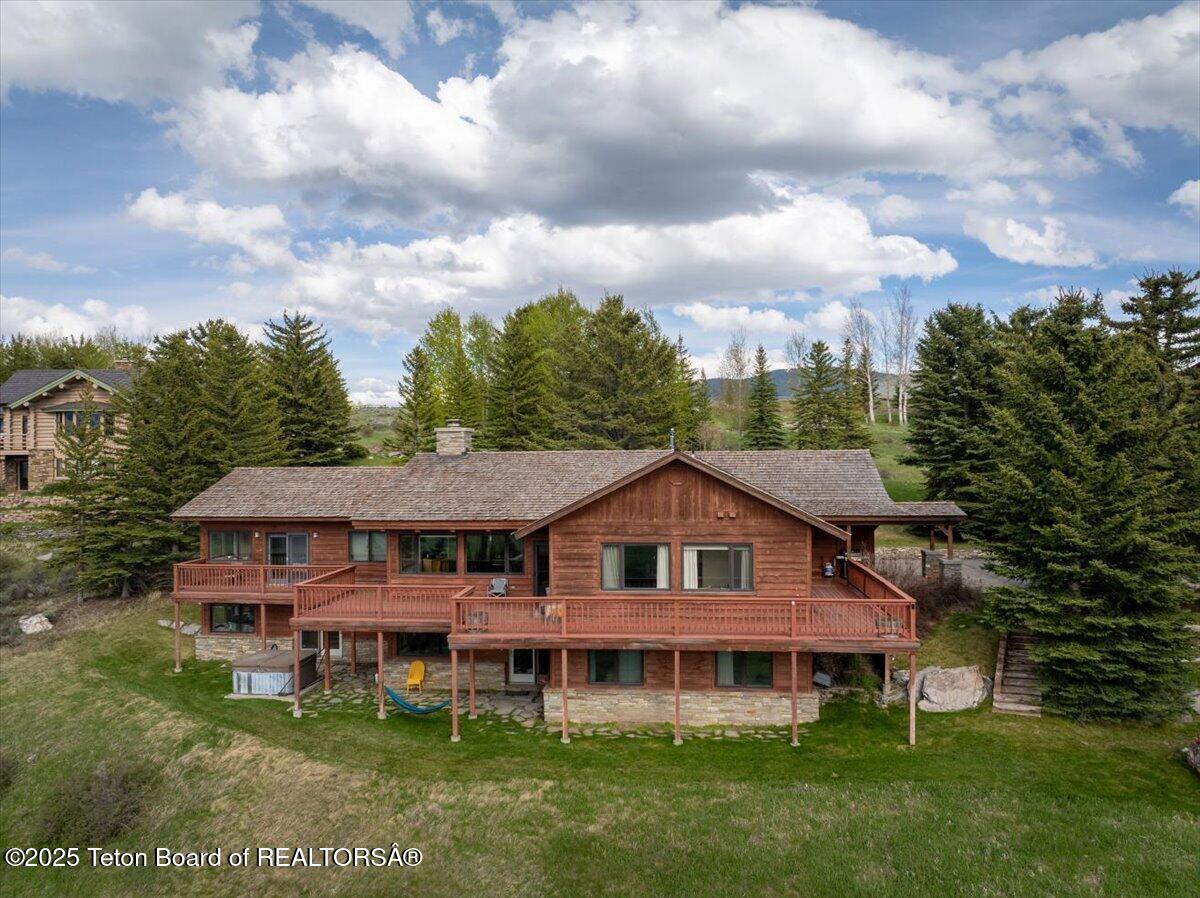 195 W WOLF Drive
