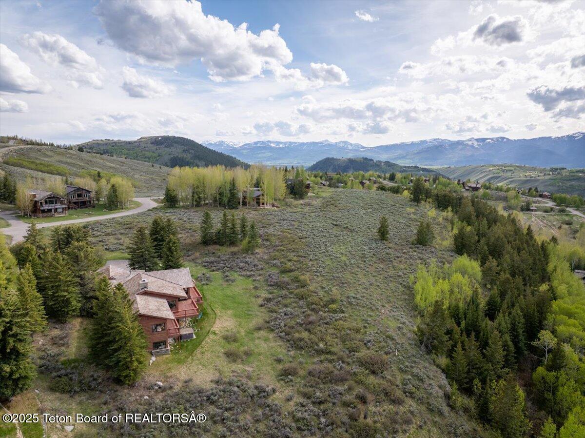 195 W WOLF Drive