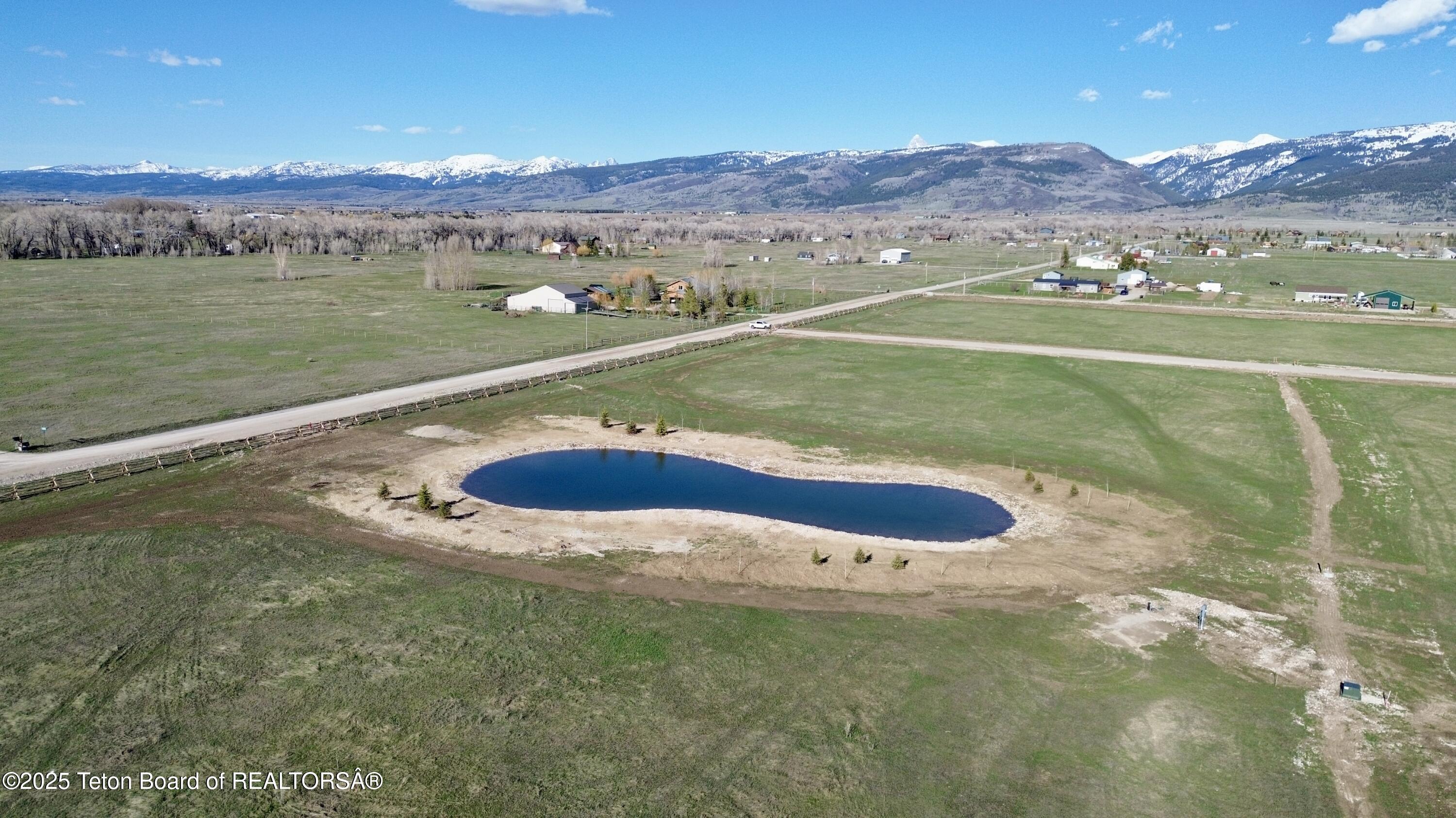 LOT 7 WALDEN COURT