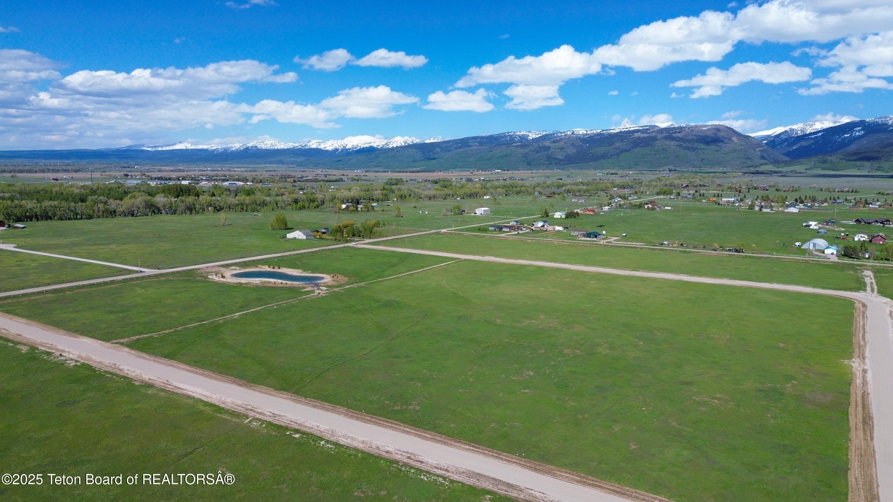 LOT 7 WALDEN COURT