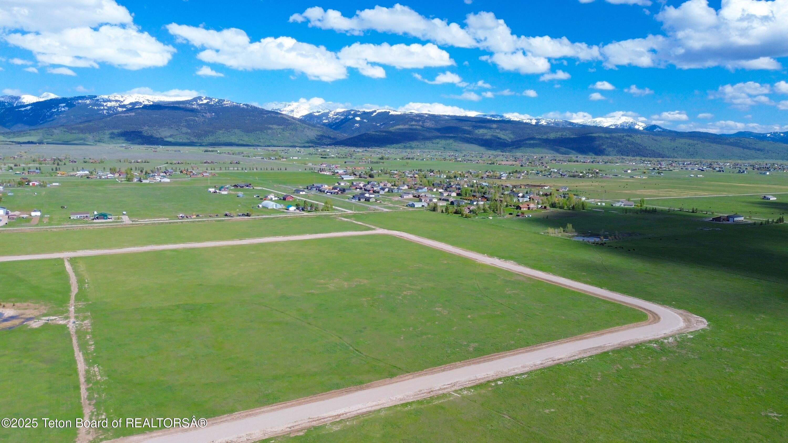 LOT 7 WALDEN COURT