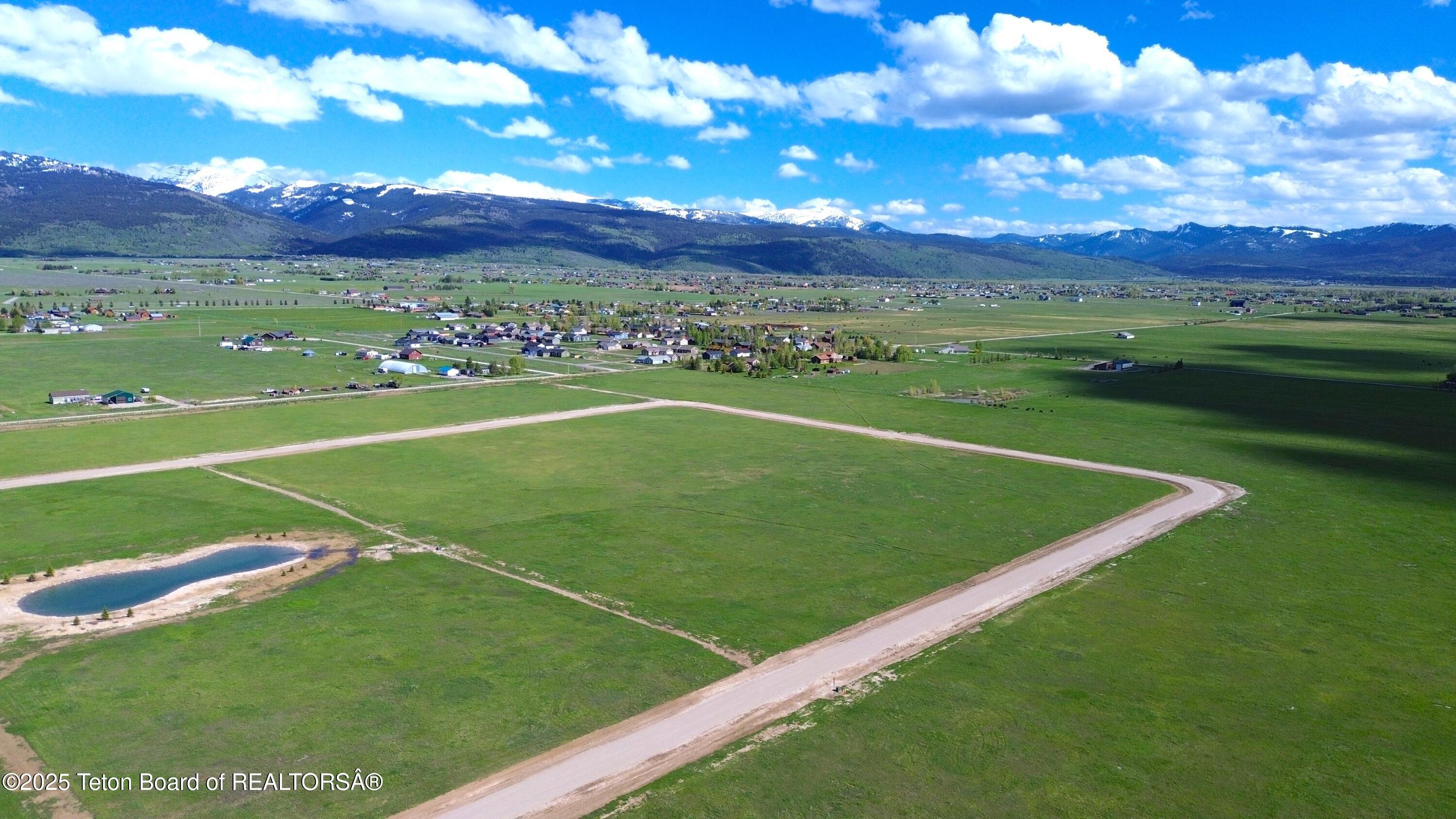 LOT 7 WALDEN COURT