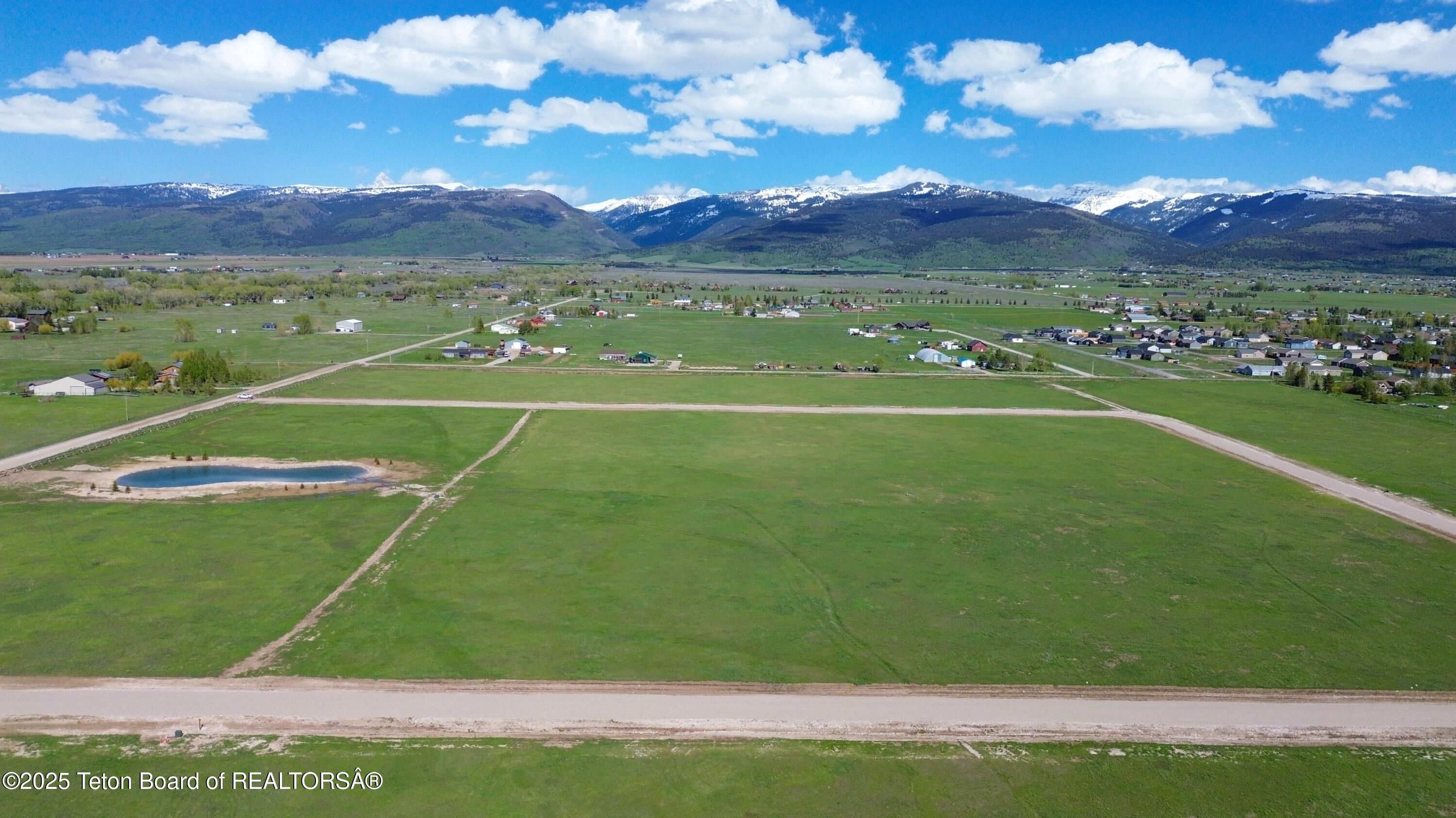LOT 7 WALDEN COURT