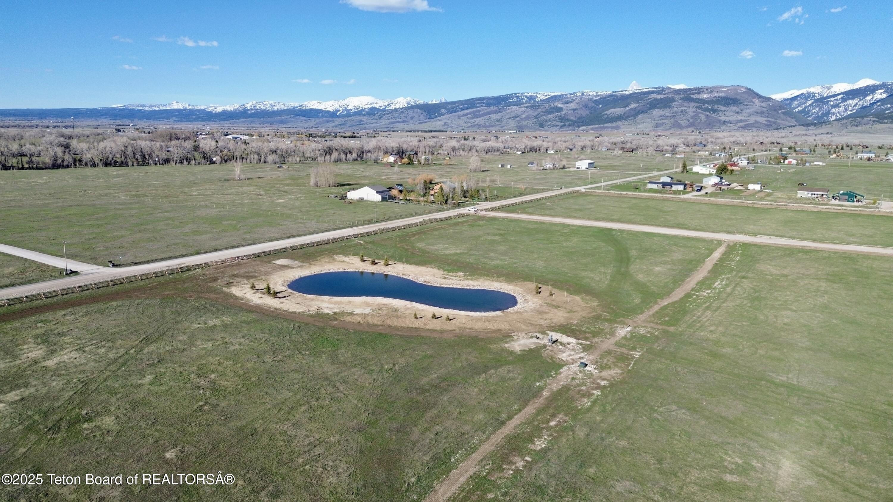 LOT 7 WALDEN COURT