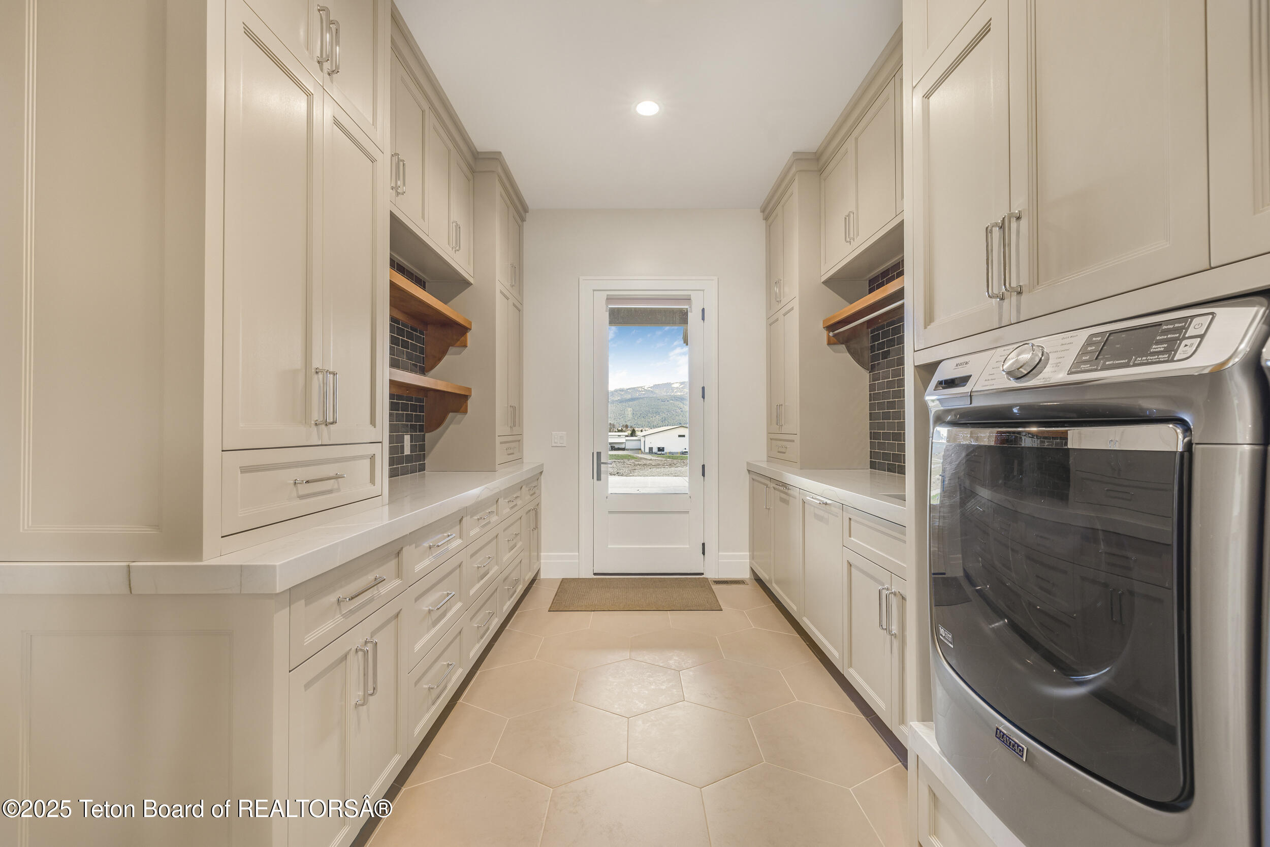2399 CHAPEL Road