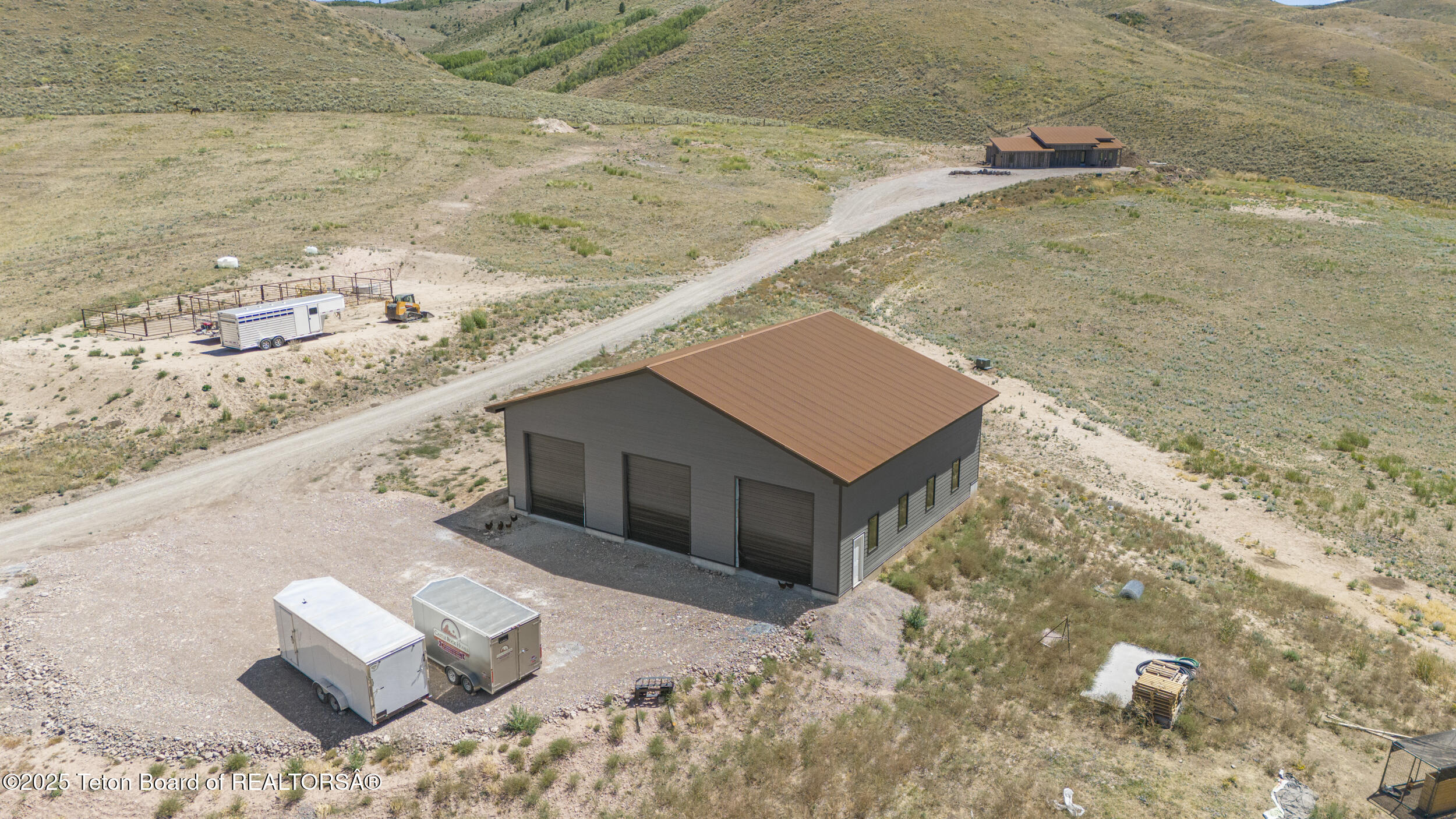 2410 SMOKEY CANYON Road