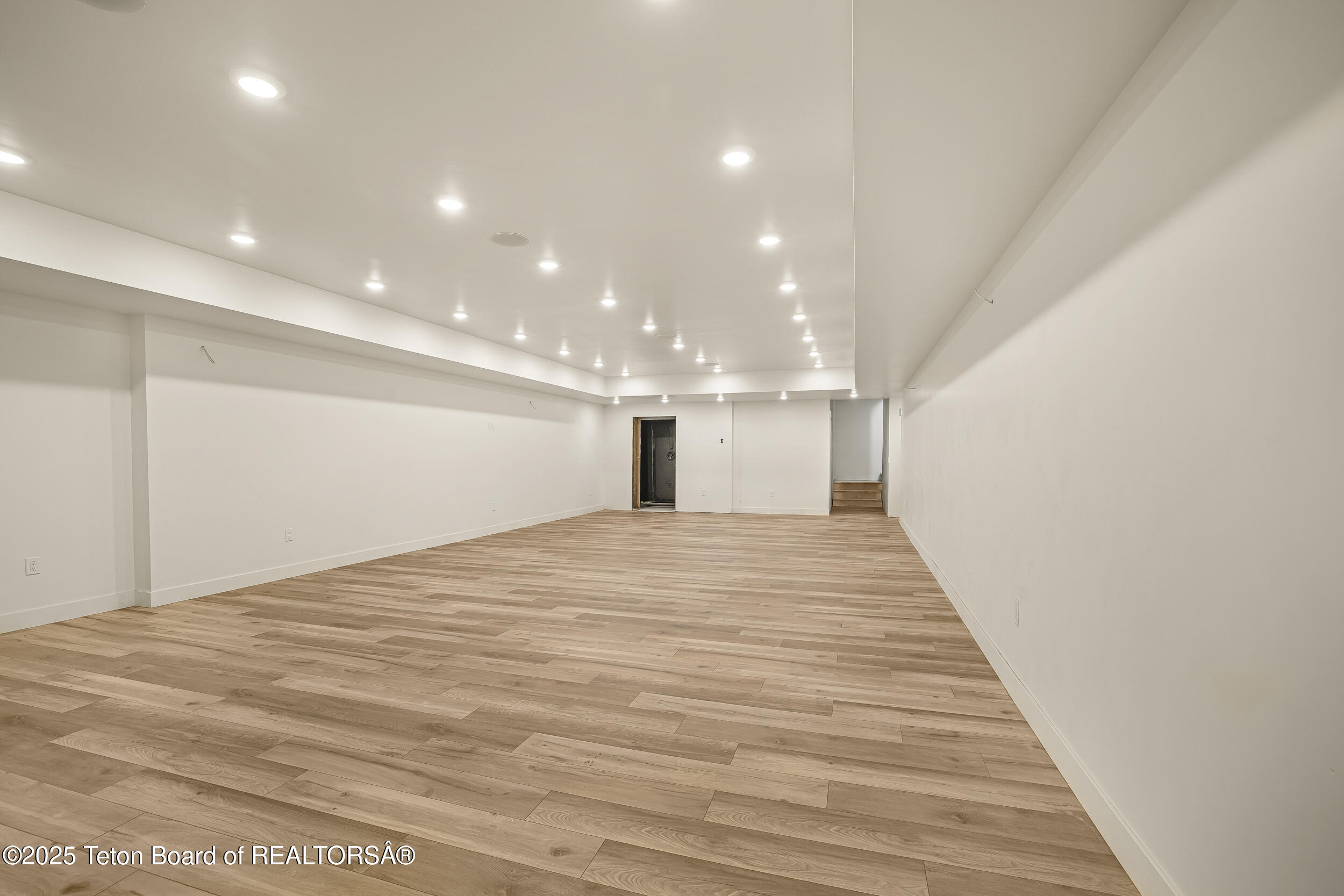 2410 SMOKEY CANYON Road