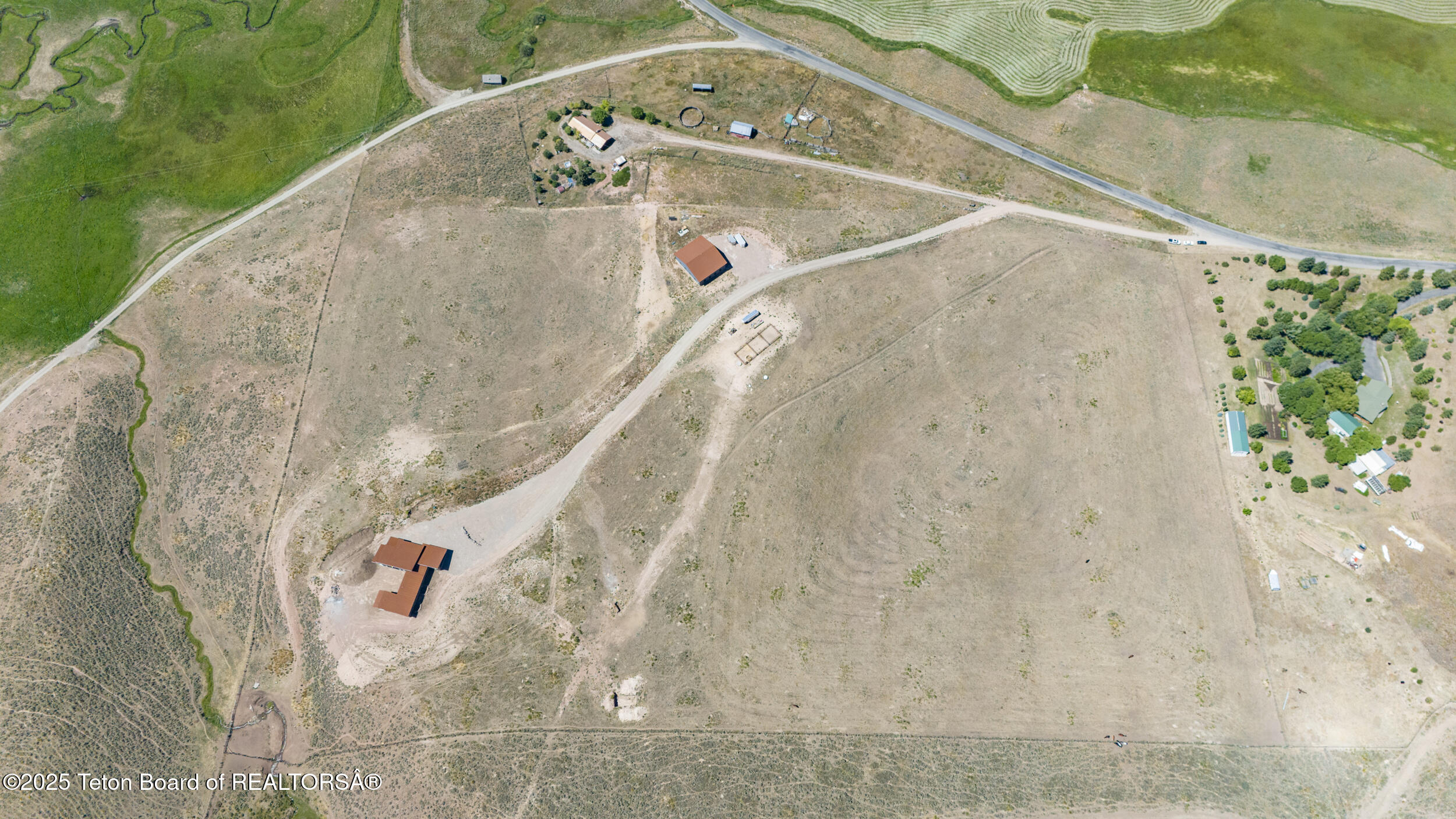 2410 SMOKEY CANYON Road