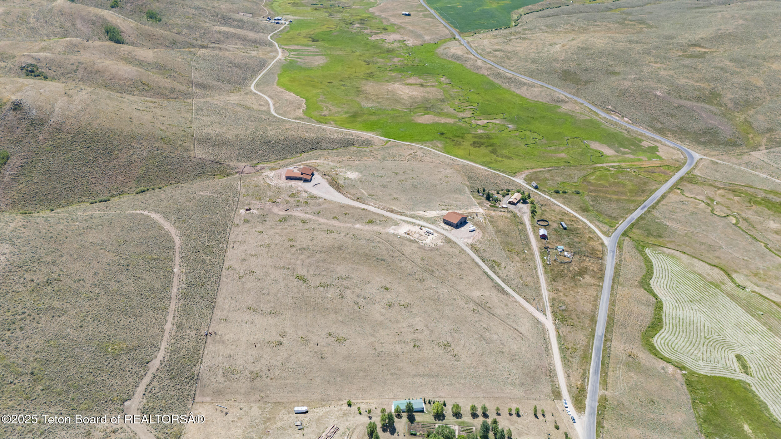 2410 SMOKEY CANYON Road