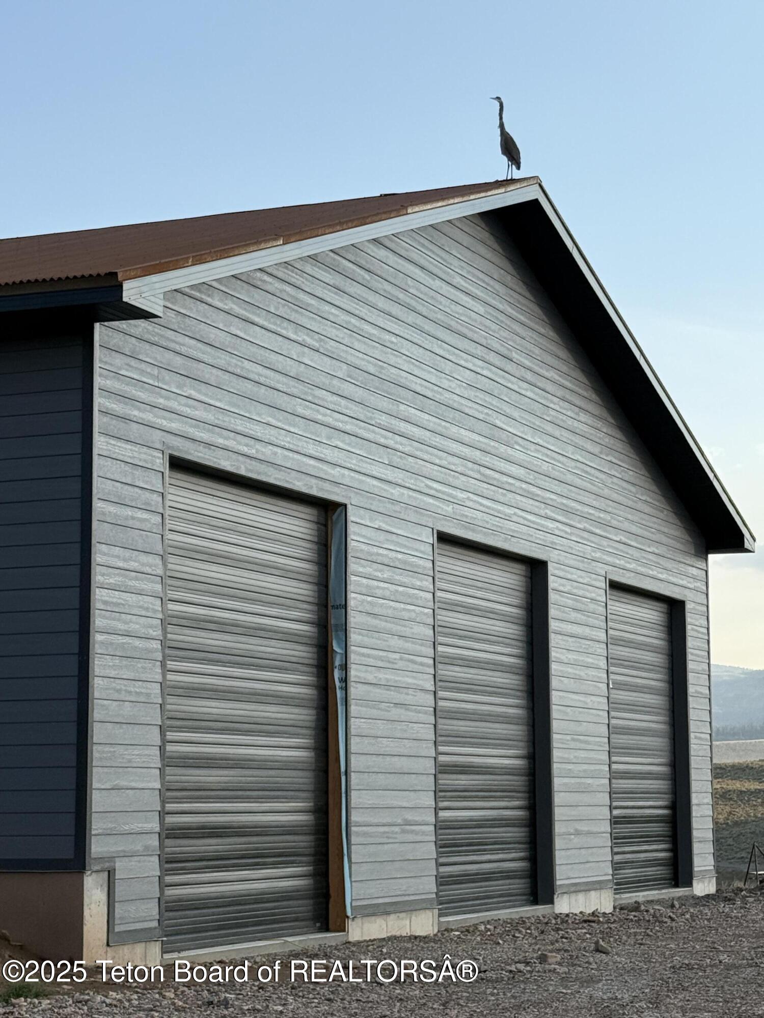 2410 SMOKEY CANYON Road