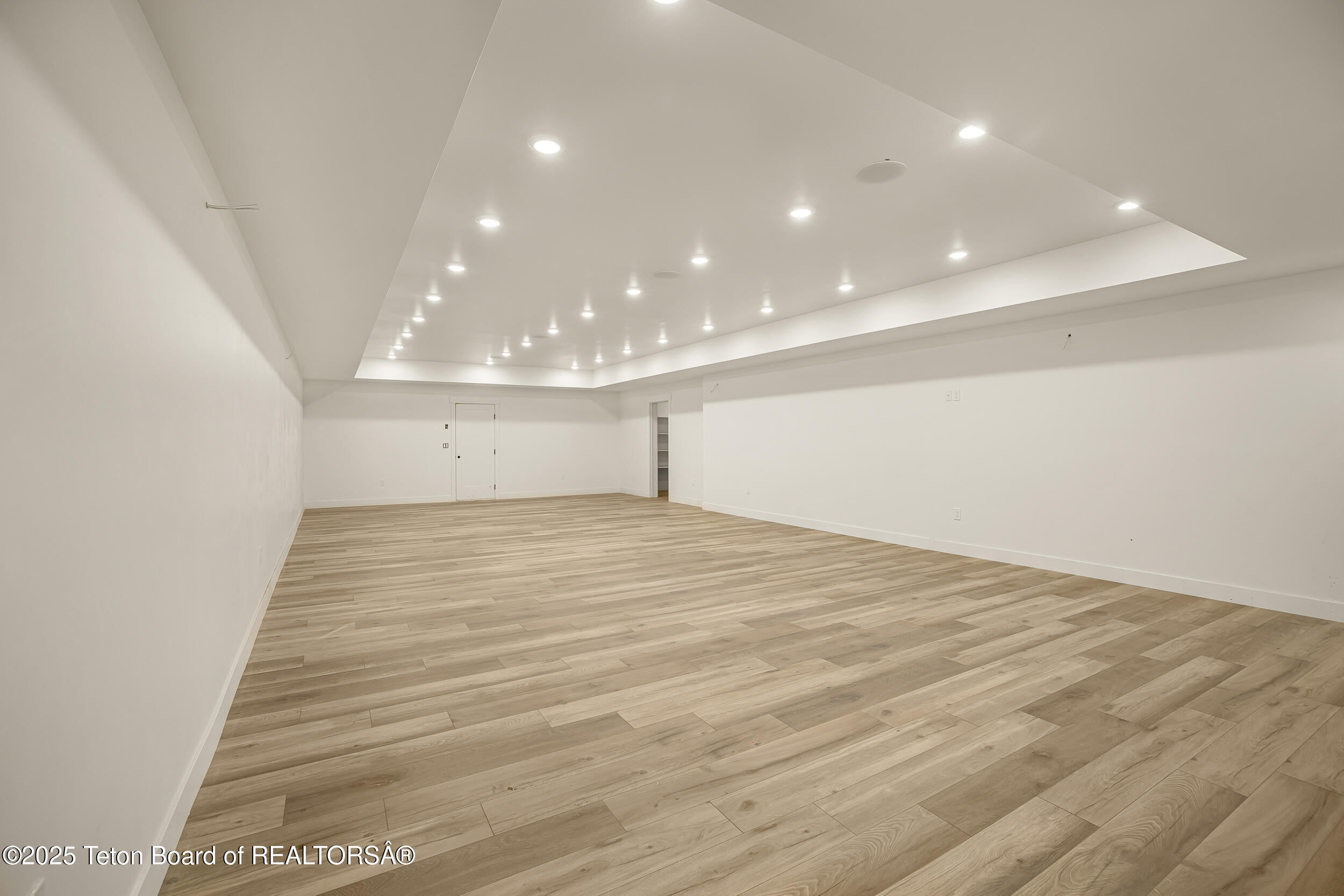 2410 SMOKEY CANYON Road