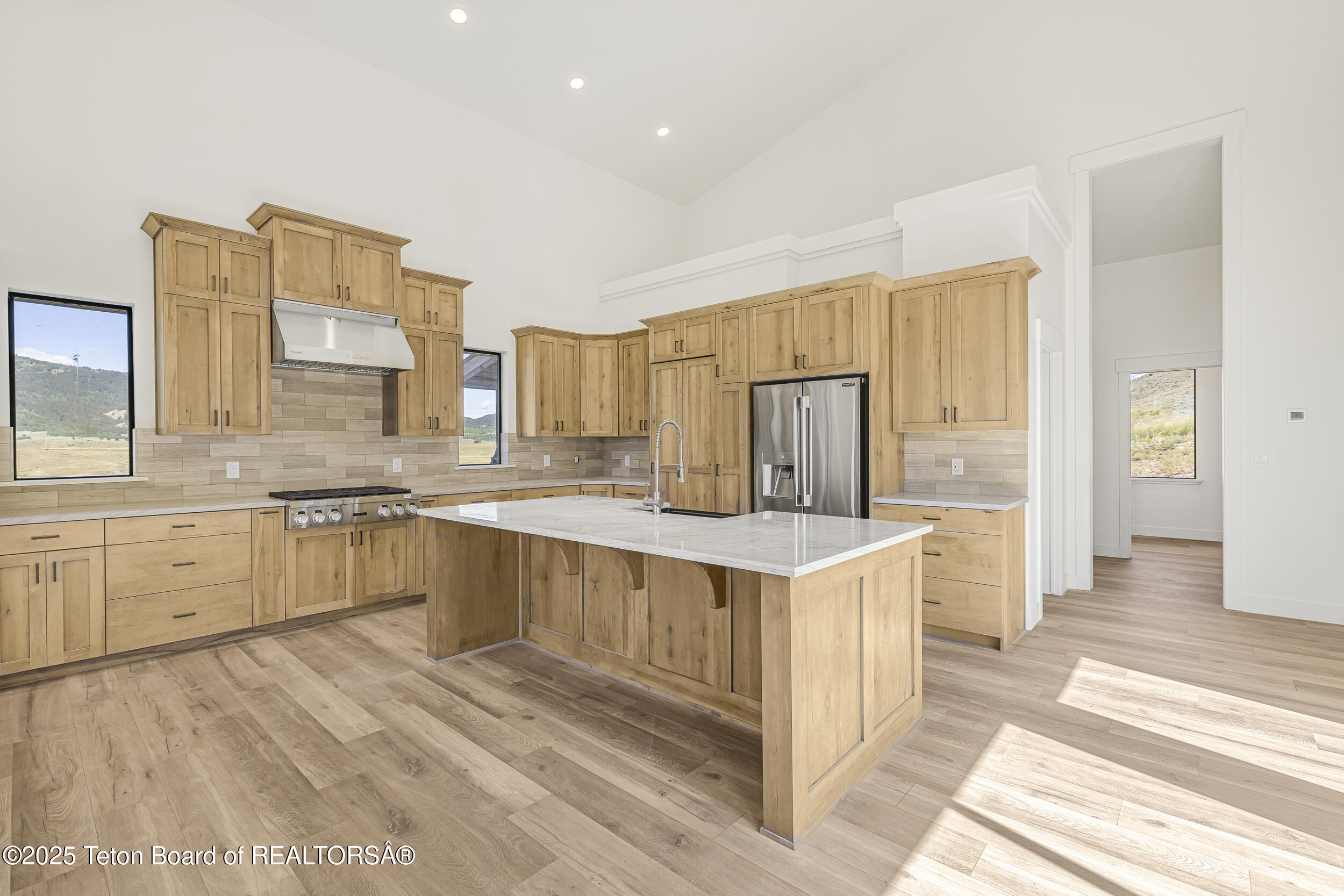 2410 SMOKEY CANYON Road