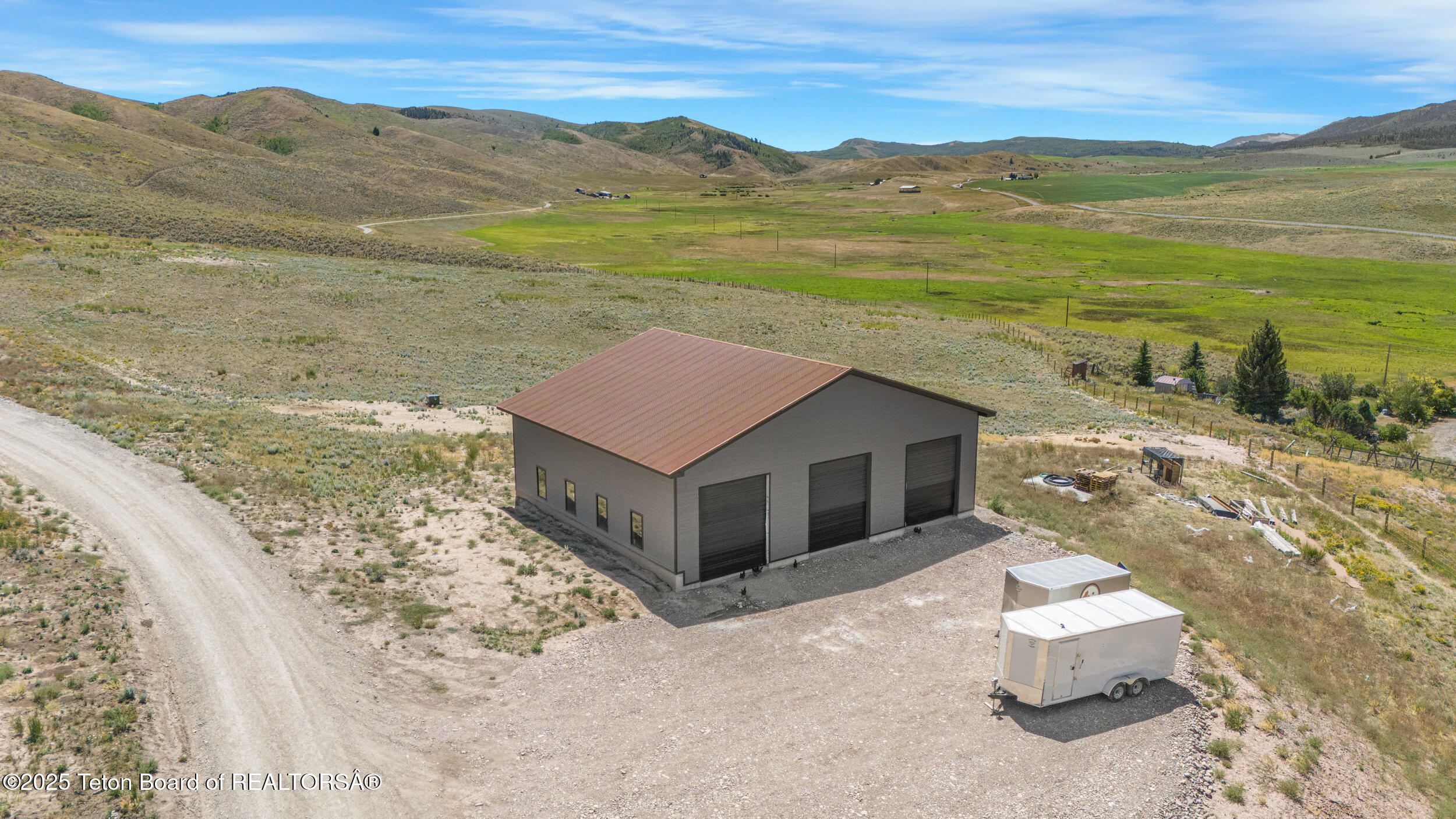 2410 SMOKEY CANYON Road