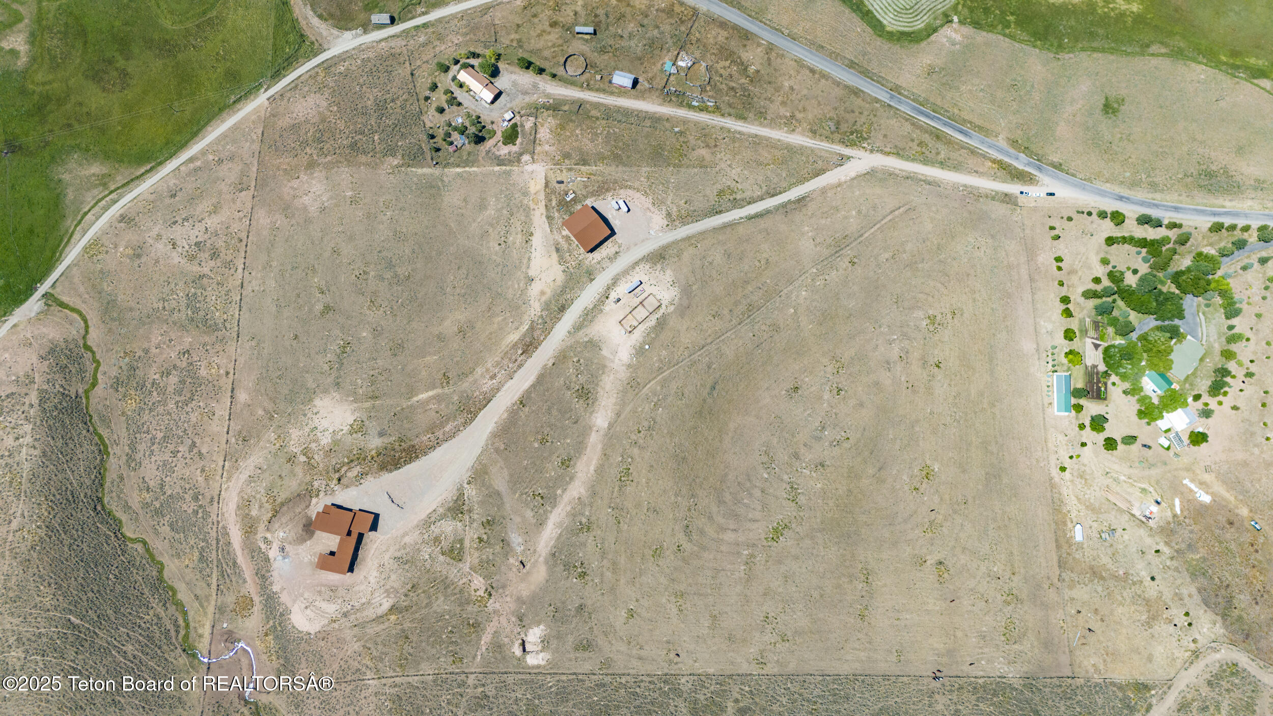 2410 SMOKEY CANYON Road