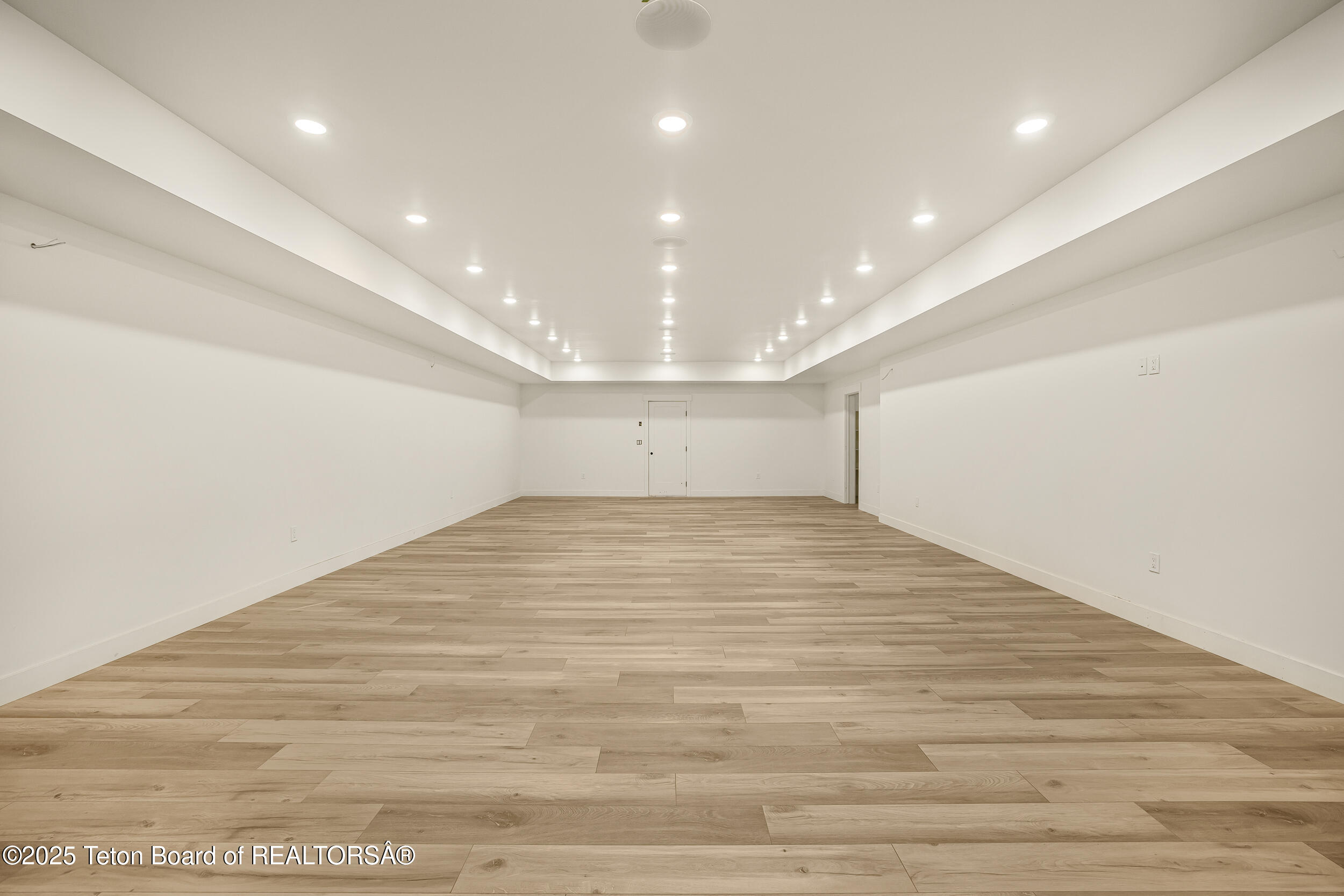 2410 SMOKEY CANYON Road