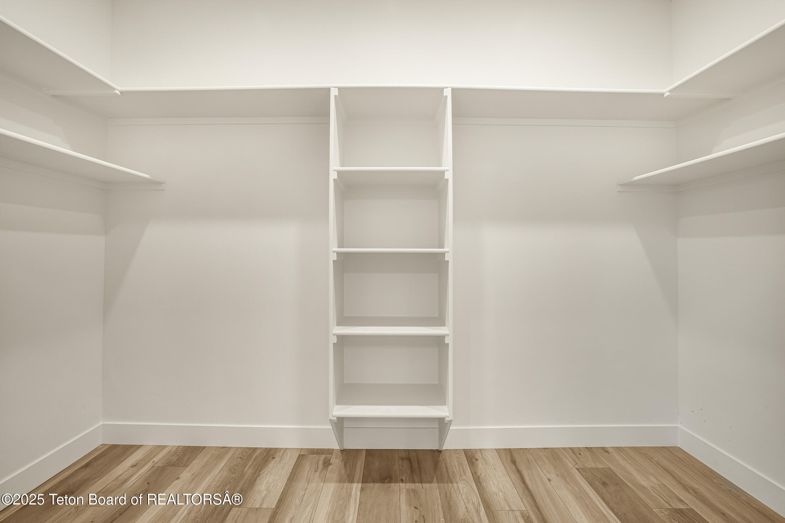 2410 SMOKEY CANYON Road