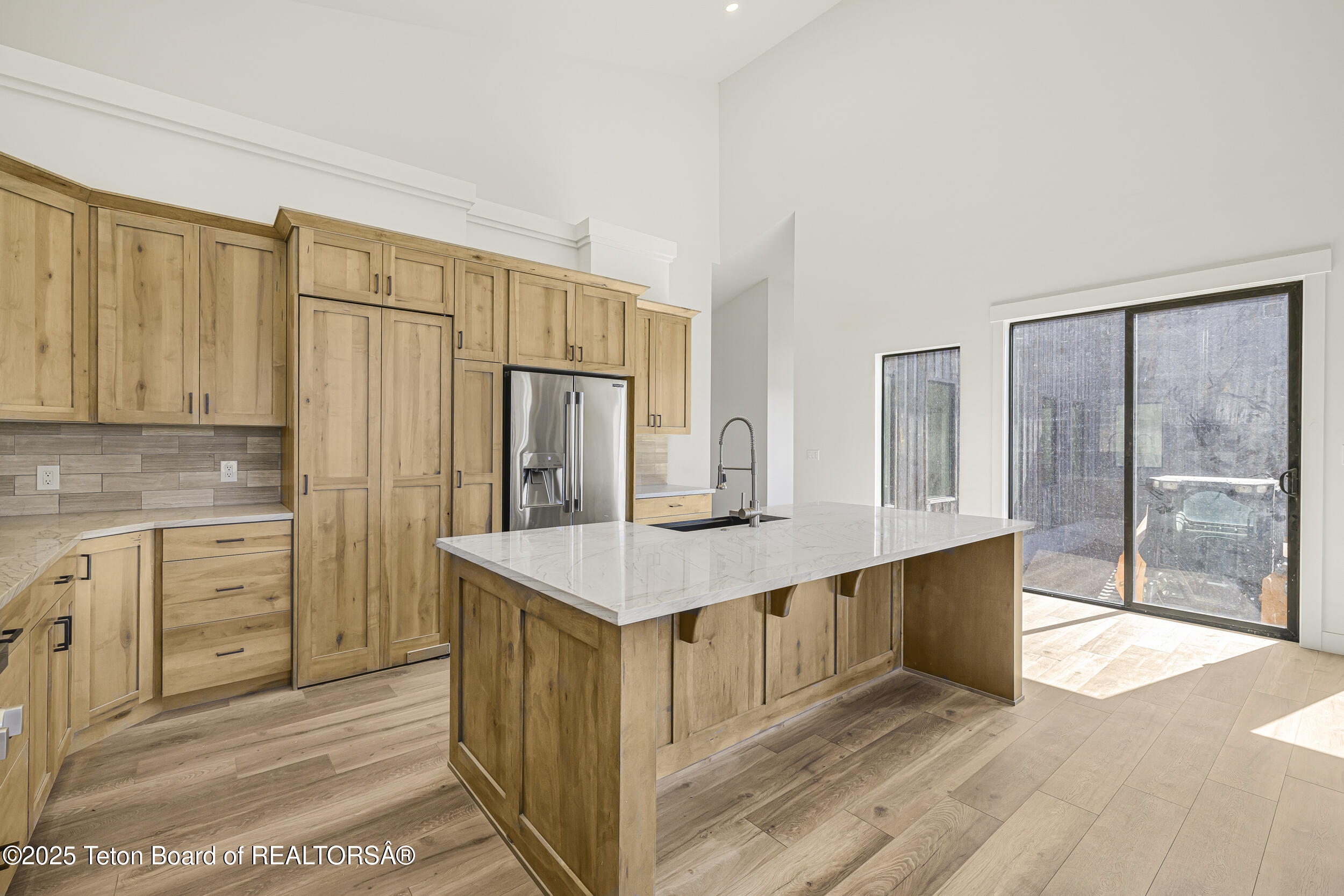 2410 SMOKEY CANYON Road