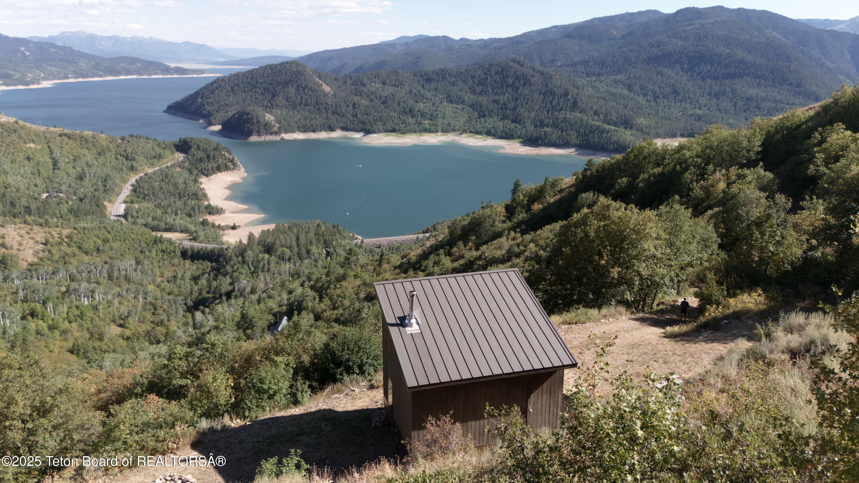 170 MAPLE HEIGHTS RD