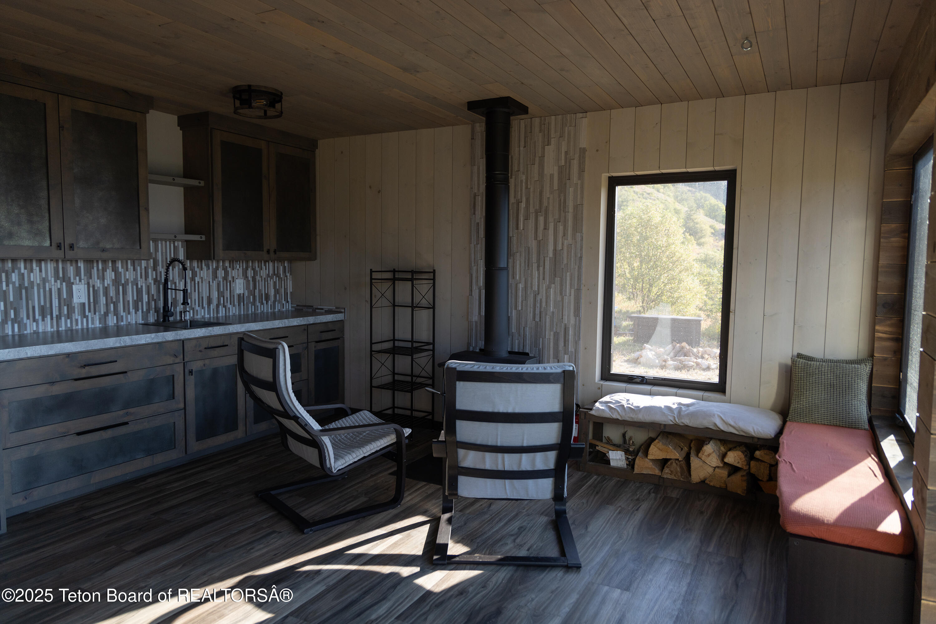 170 MAPLE HEIGHTS RD