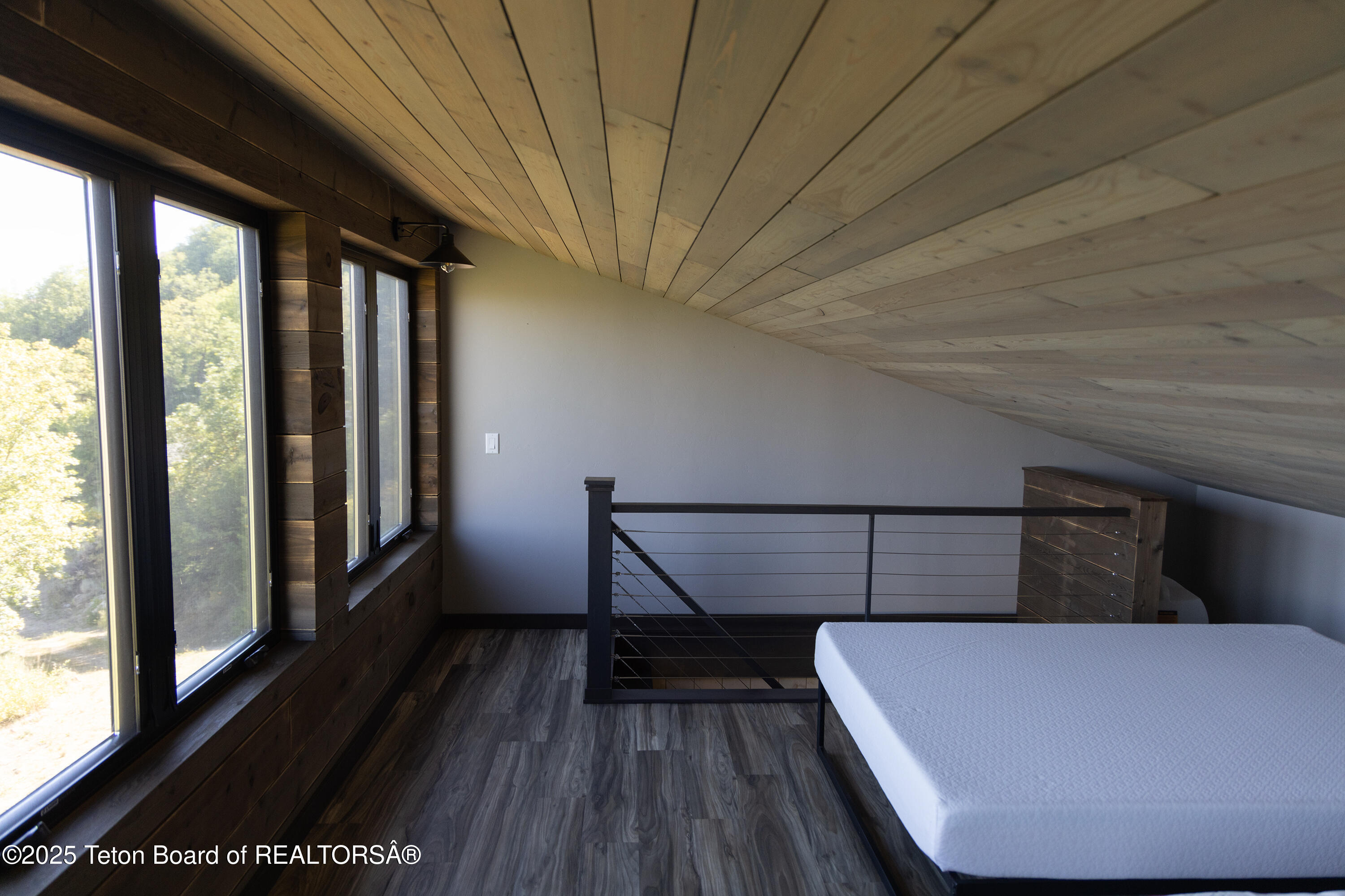 170 MAPLE HEIGHTS RD