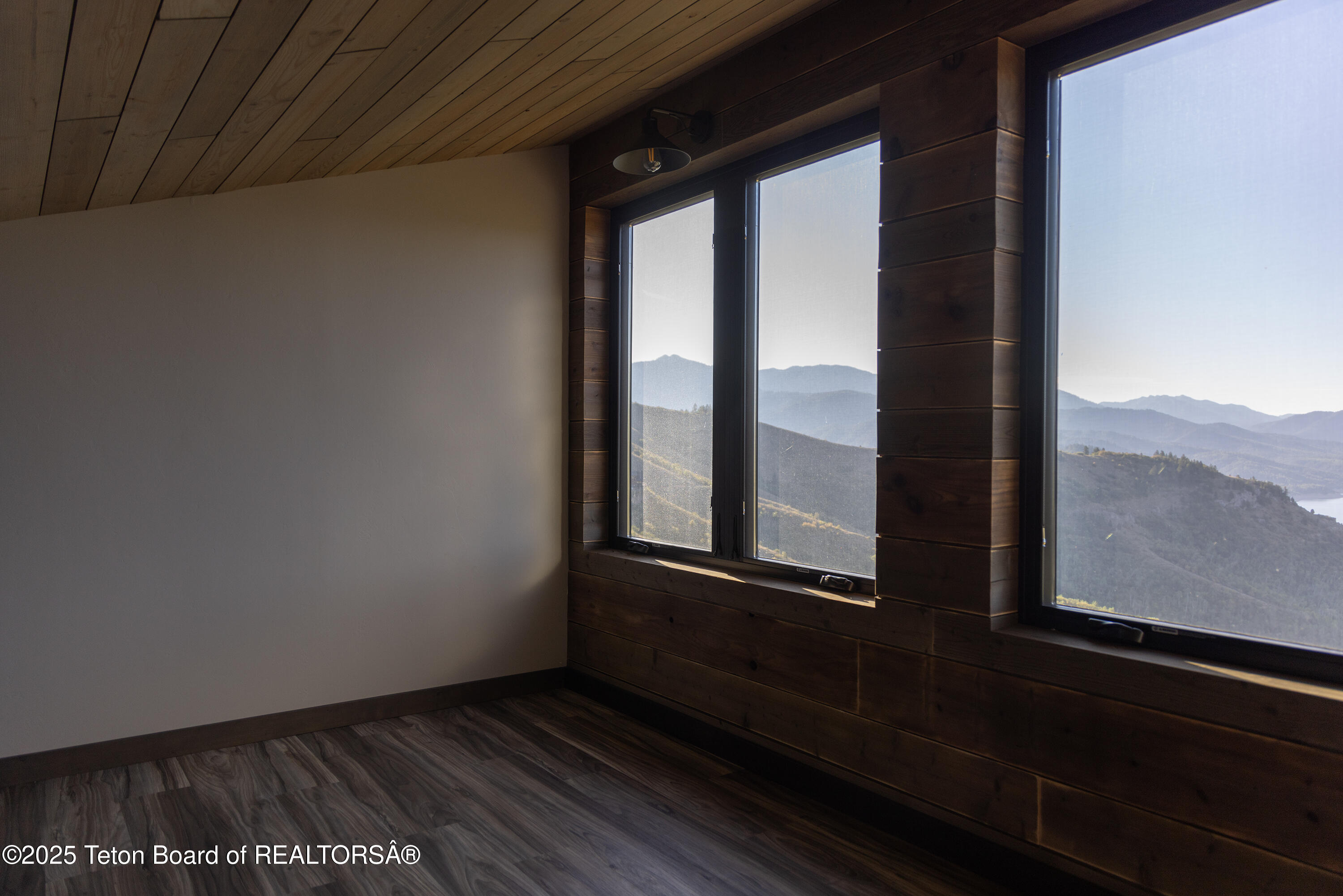 170 MAPLE HEIGHTS RD