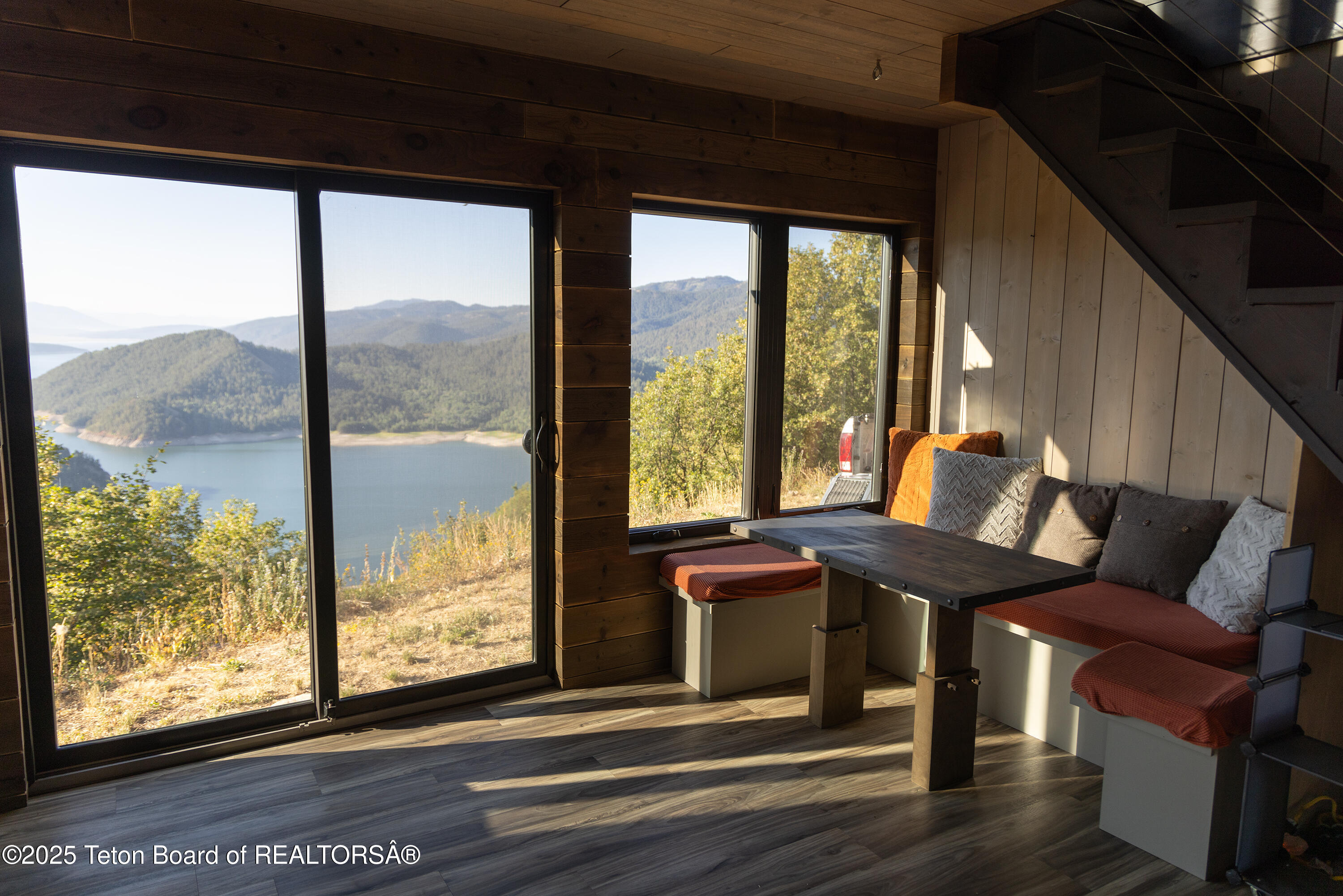 170 MAPLE HEIGHTS RD