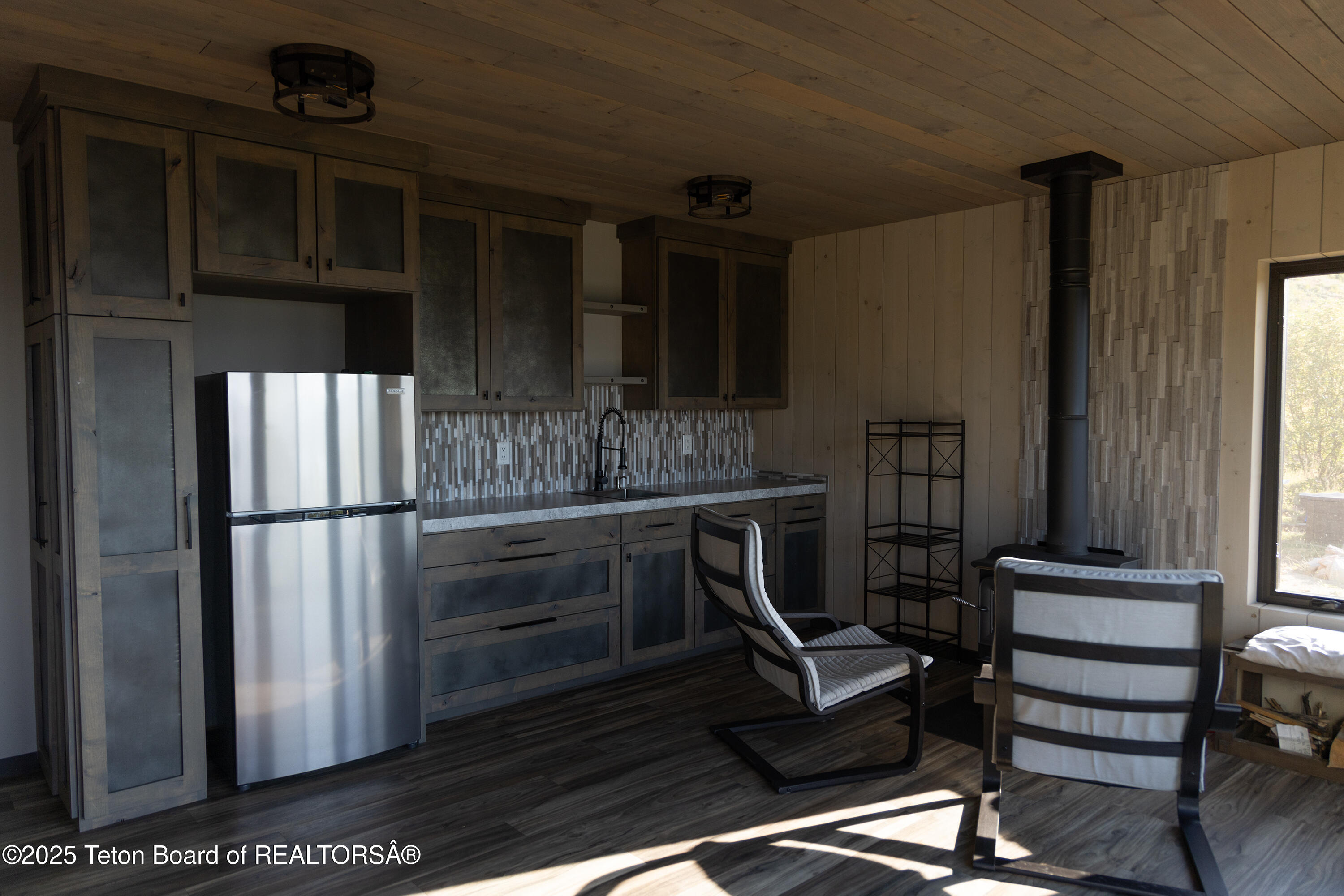 170 MAPLE HEIGHTS RD