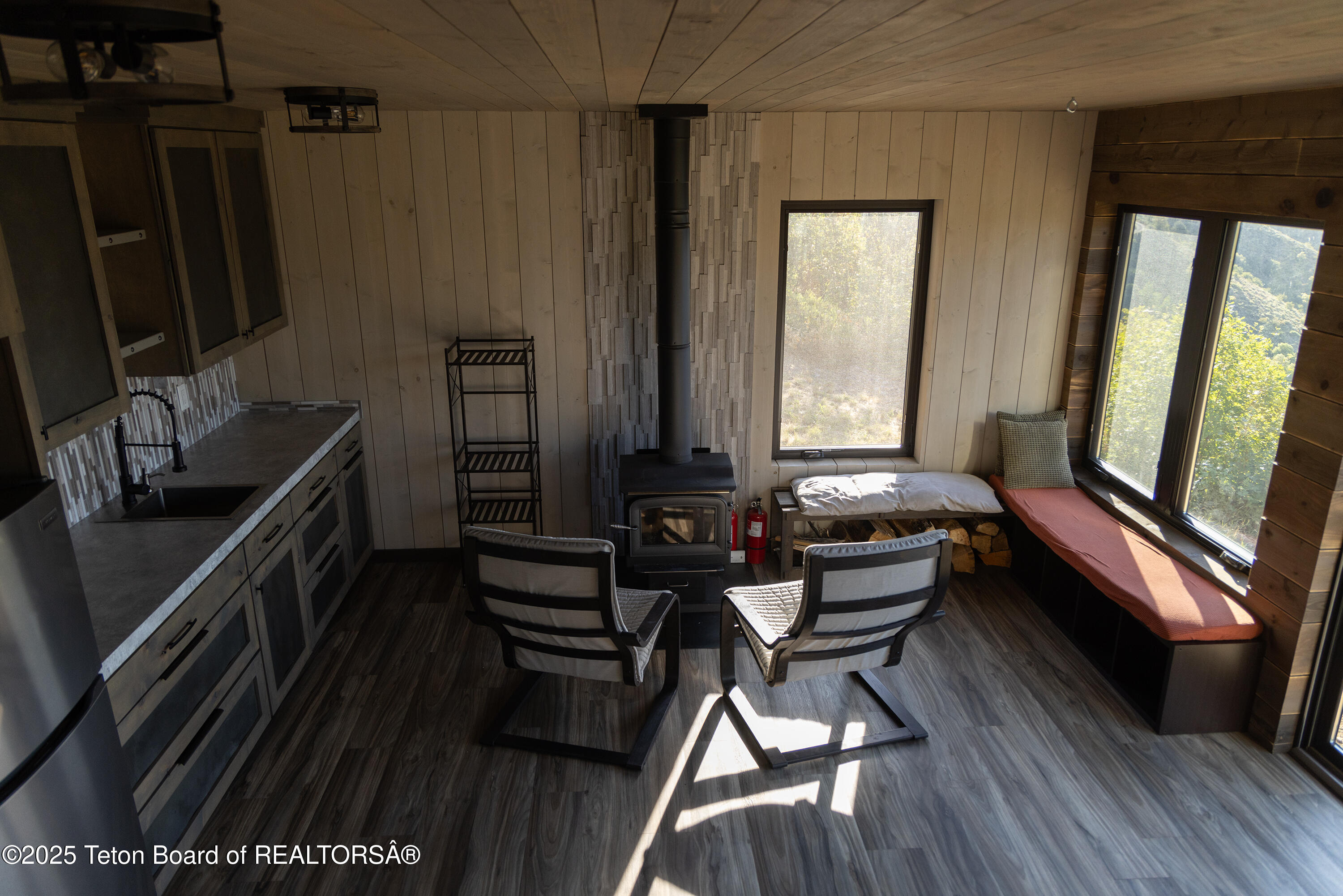 170 MAPLE HEIGHTS RD