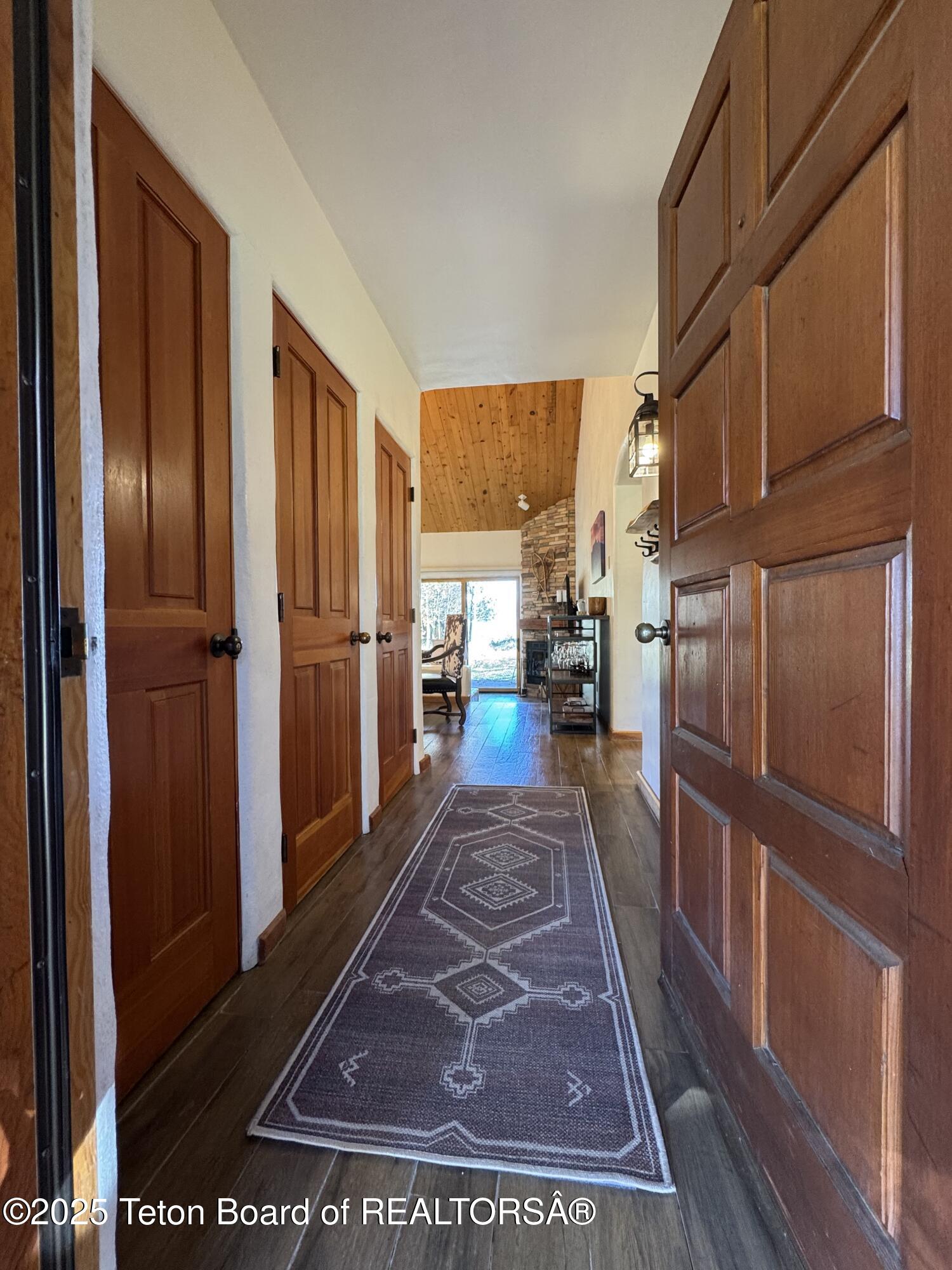 1662 N EAST BUTTE Road