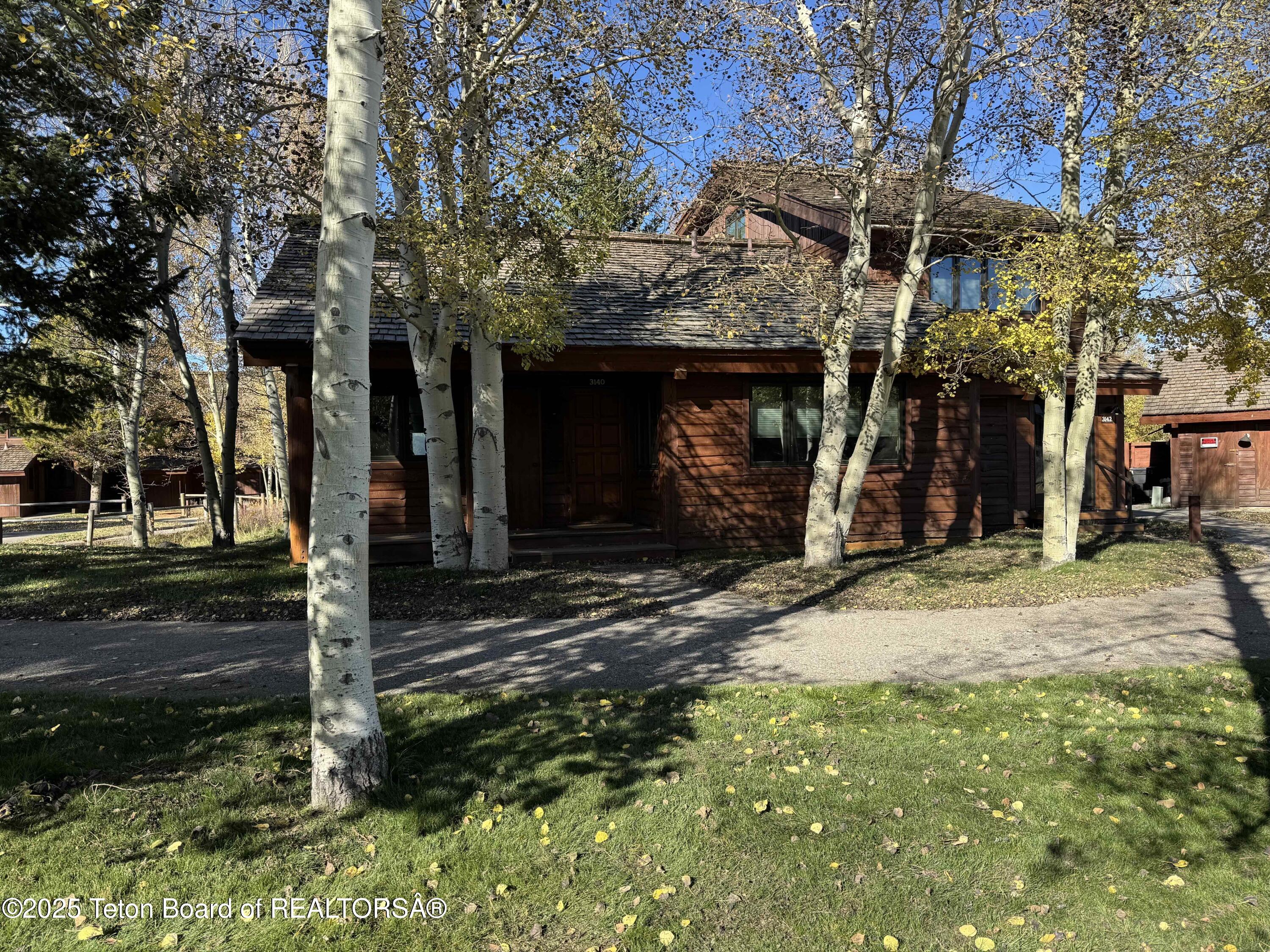 1662 N EAST BUTTE Road