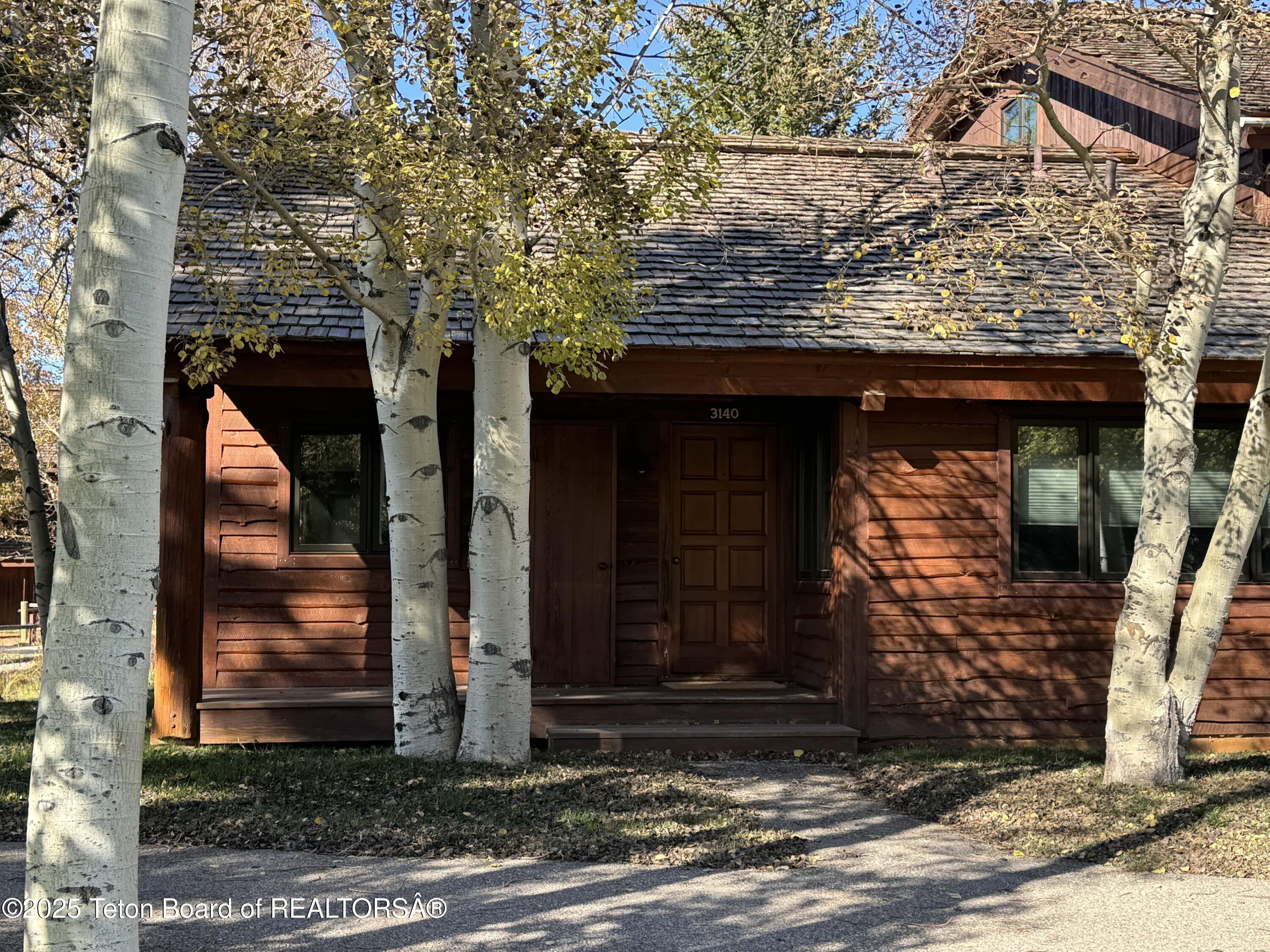 1662 N EAST BUTTE Road