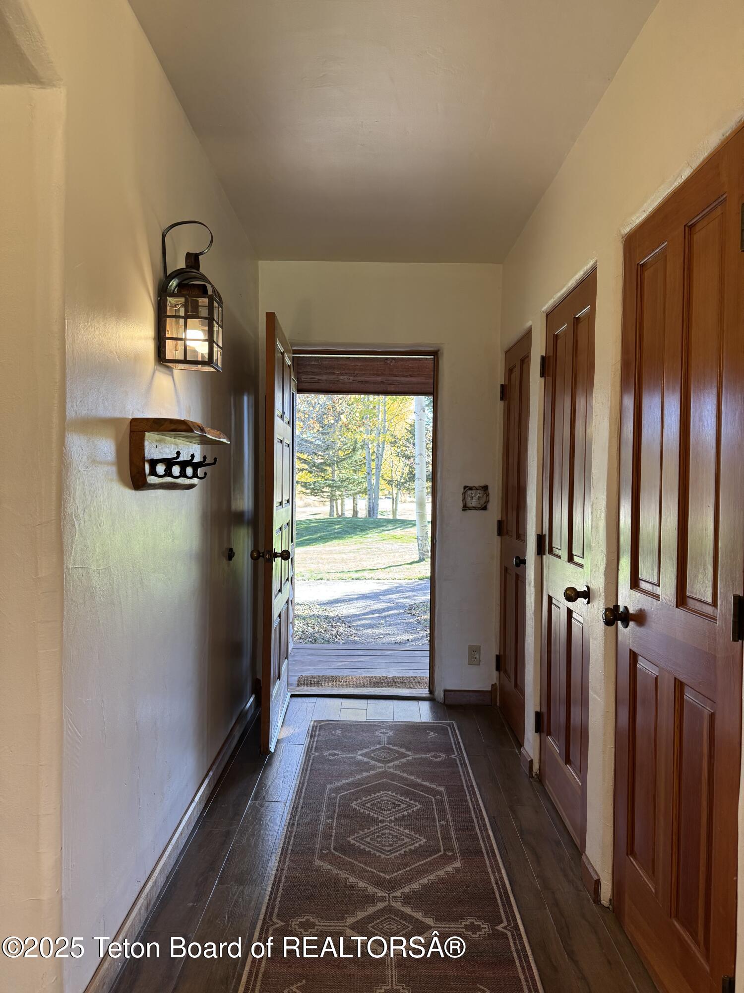1662 N EAST BUTTE Road